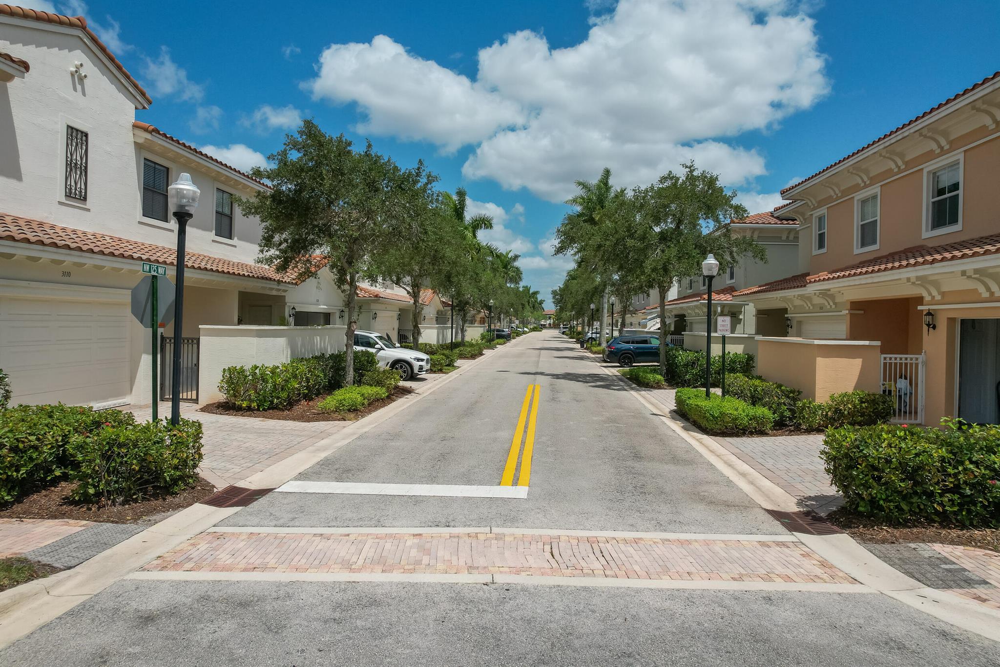 SAWGRASS LAKES - Residential Lease