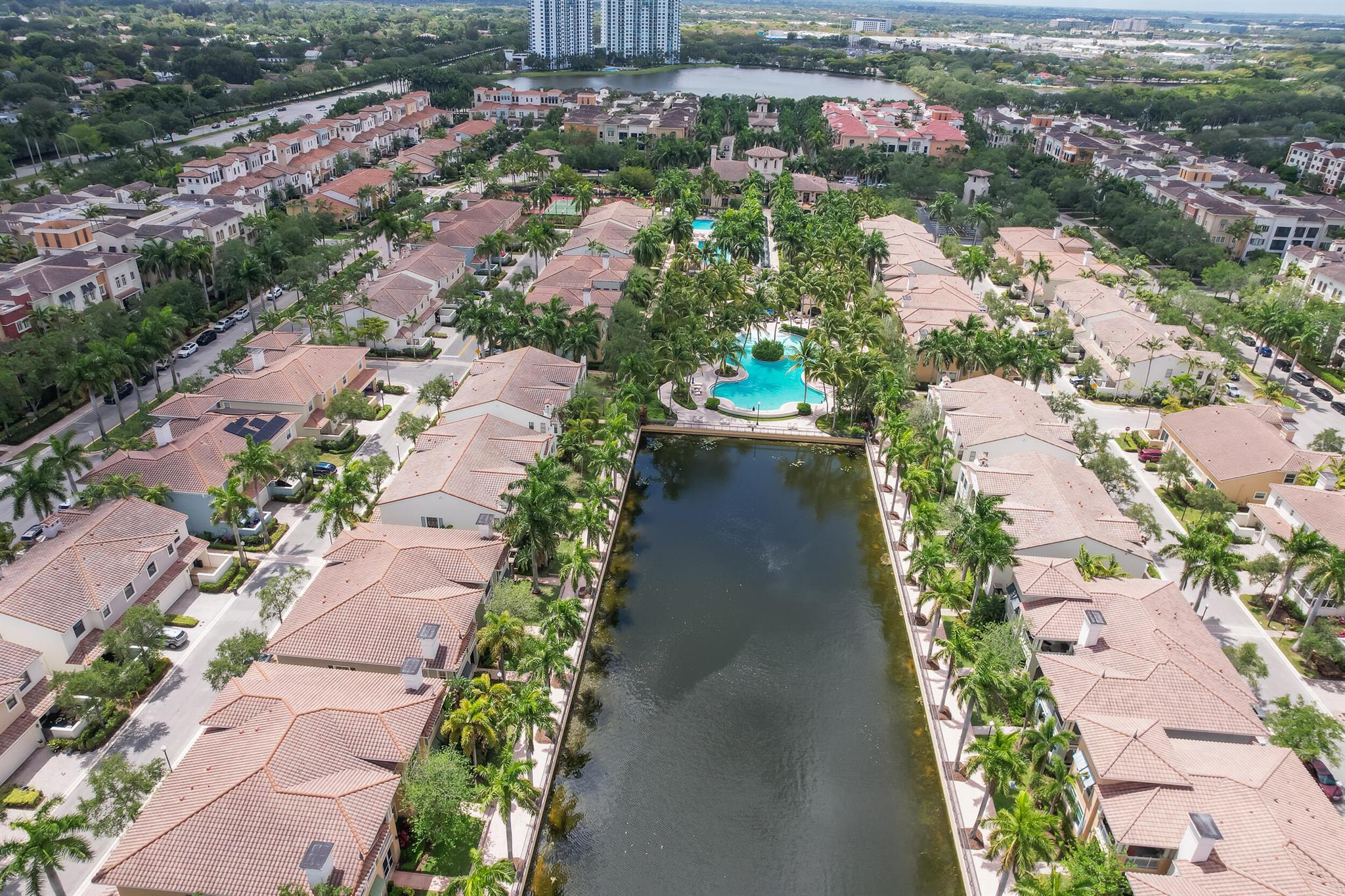 SAWGRASS LAKES - Residential Lease
