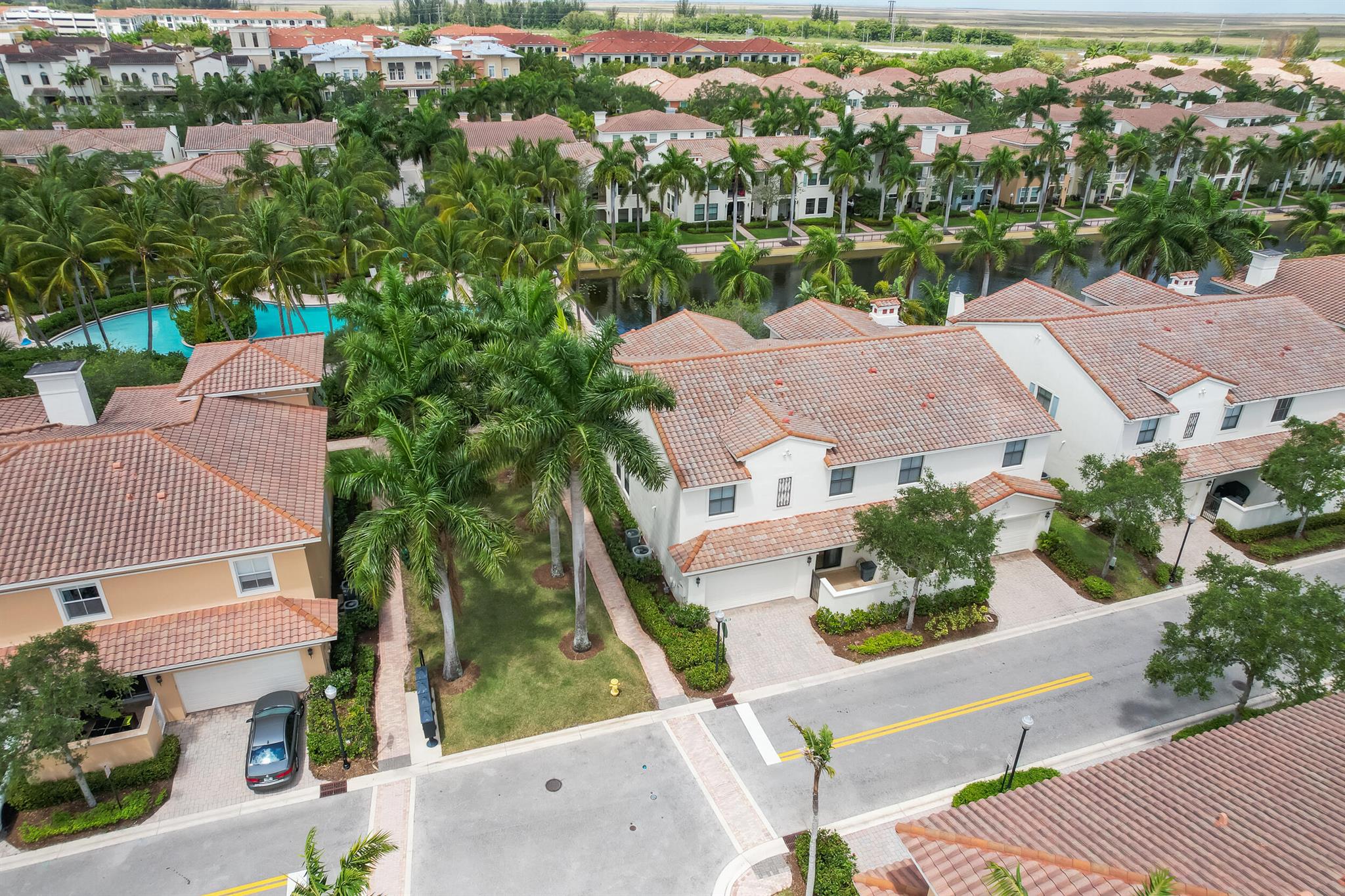 SAWGRASS LAKES - Residential Lease