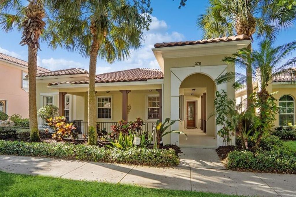 Photo of 376 San Remo Drive, Jupiter, FL 33458 (MLS # R10874346)