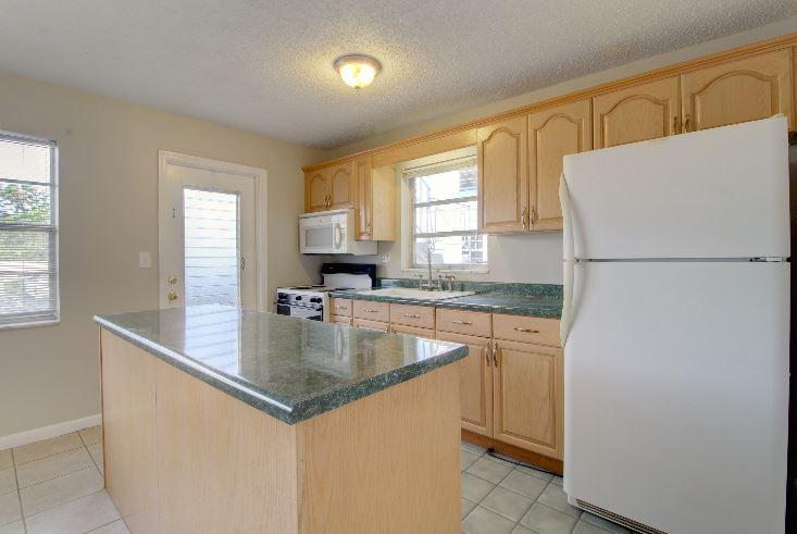 COLONIAL RIDGE CORP - Residential