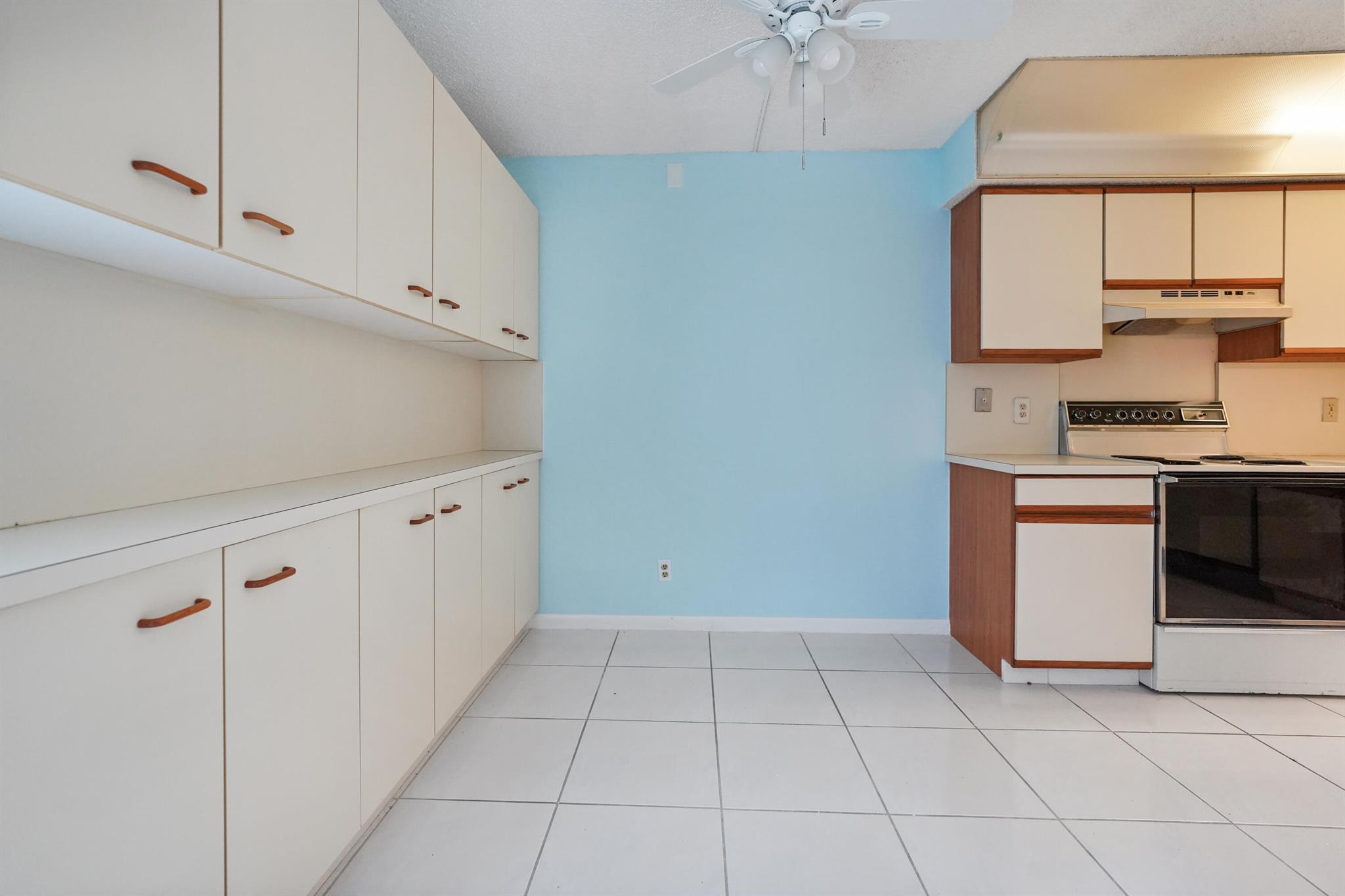 10204 Mangrove Drive 103
