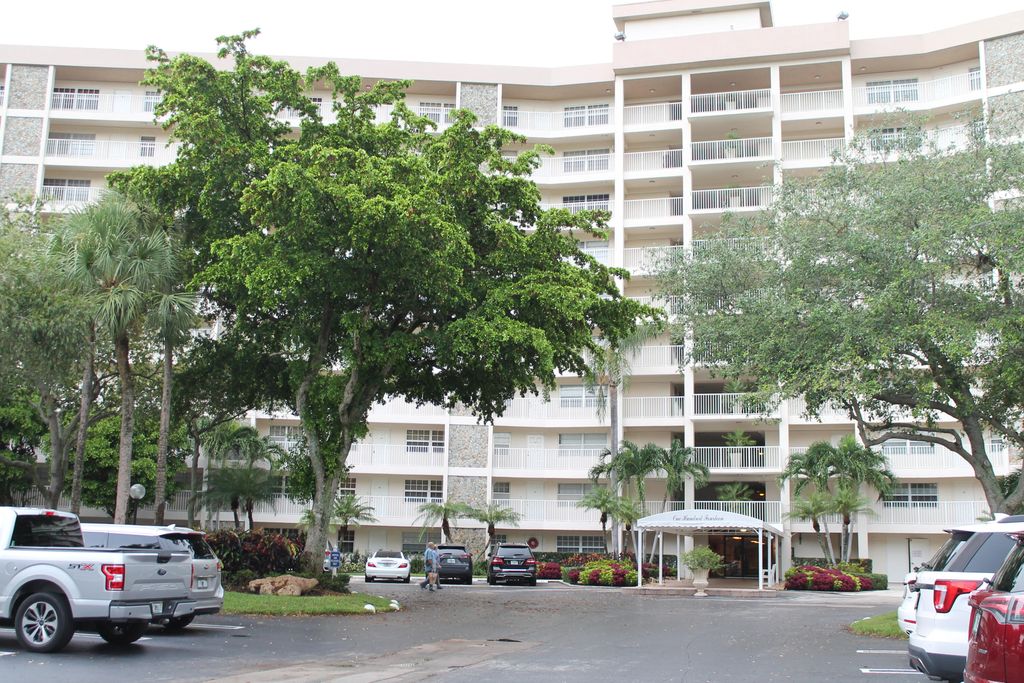Photo of 3507 Oaks Way #603, Pompano Beach, FL 33069 (MLS # R11114600)