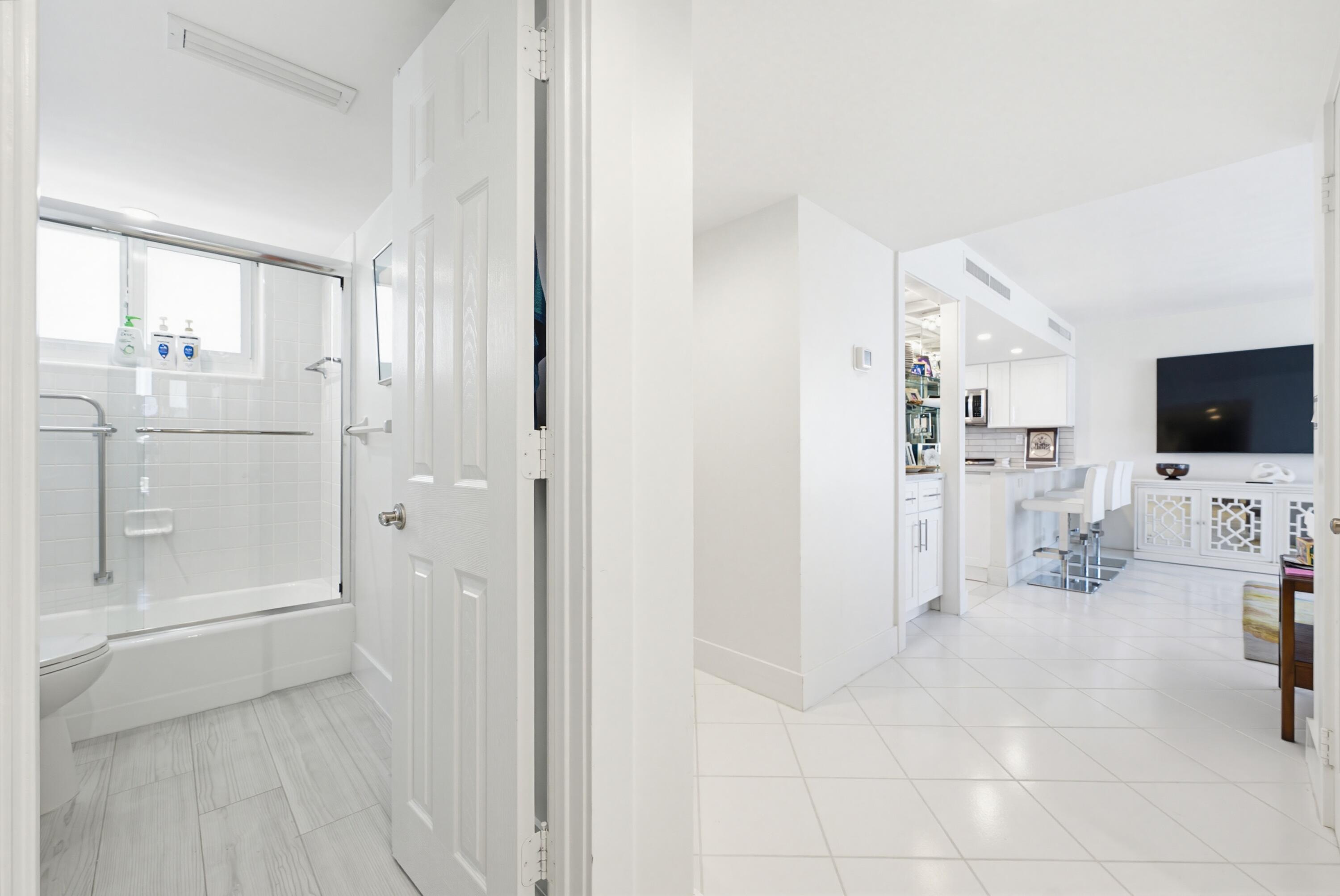 PRESIDENT OF PALM BEACH CONDO - Residential Lease