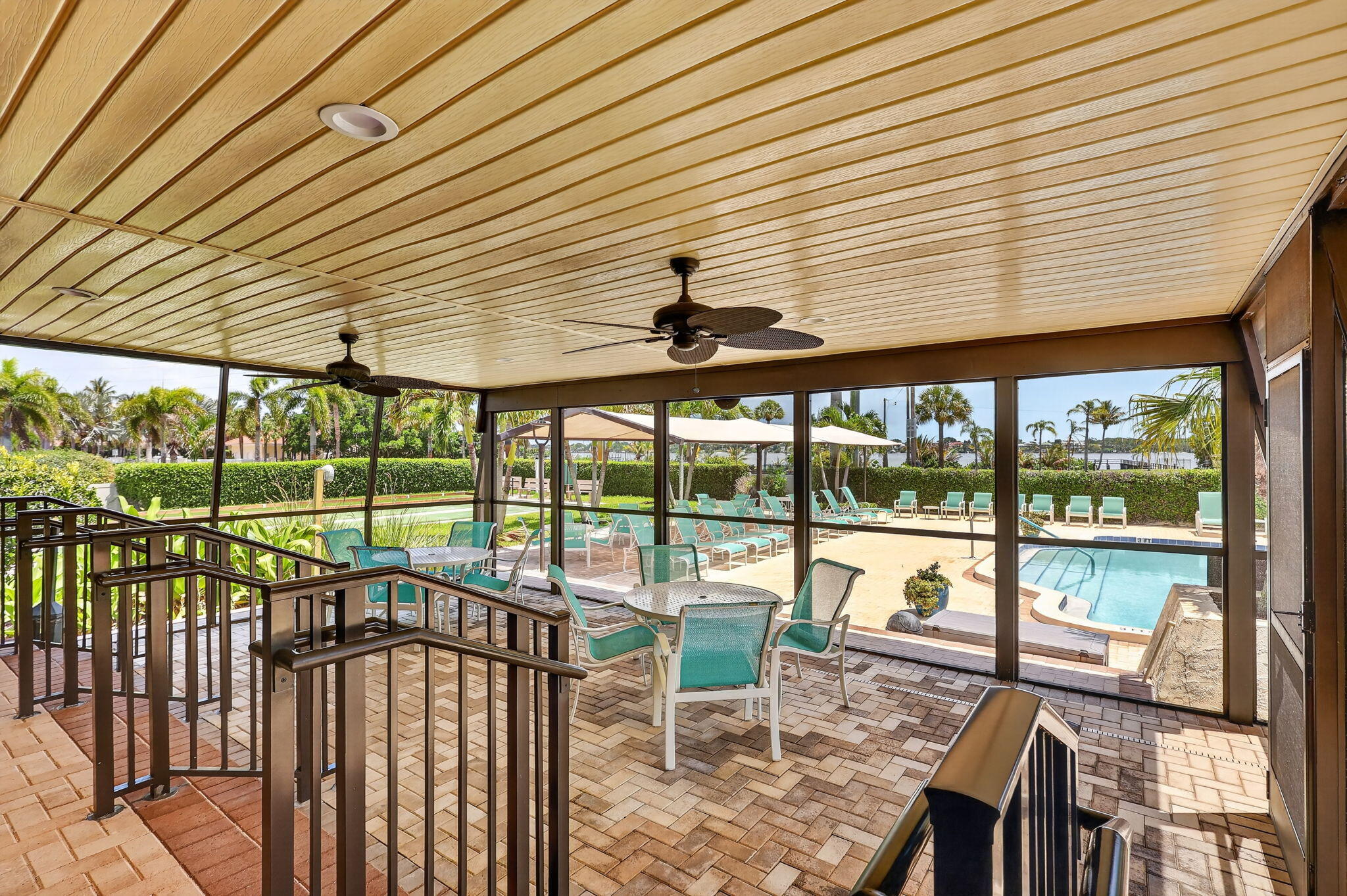 CONQUISTADOR CONDO - Residential