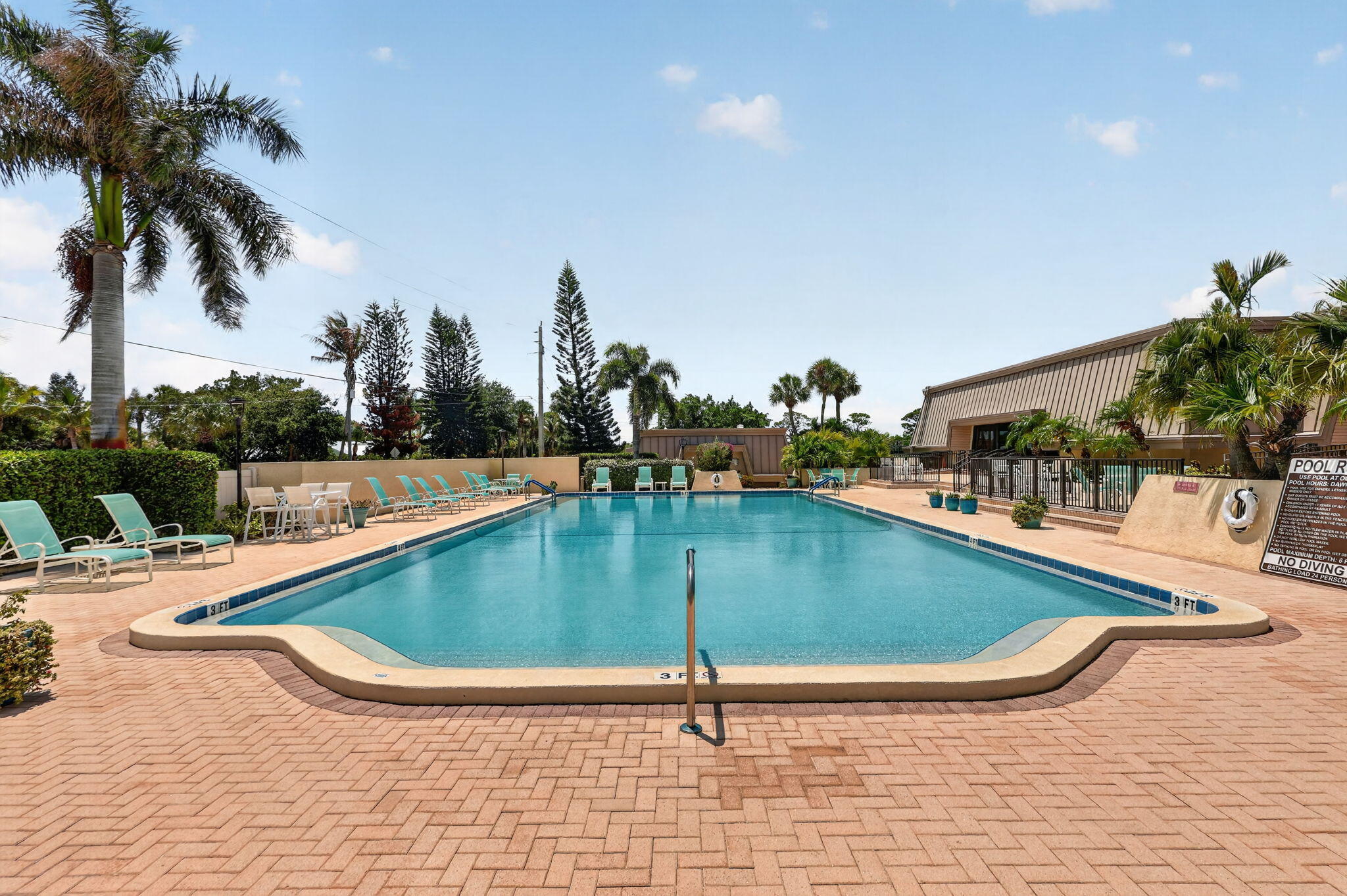 CONQUISTADOR CONDO - Residential