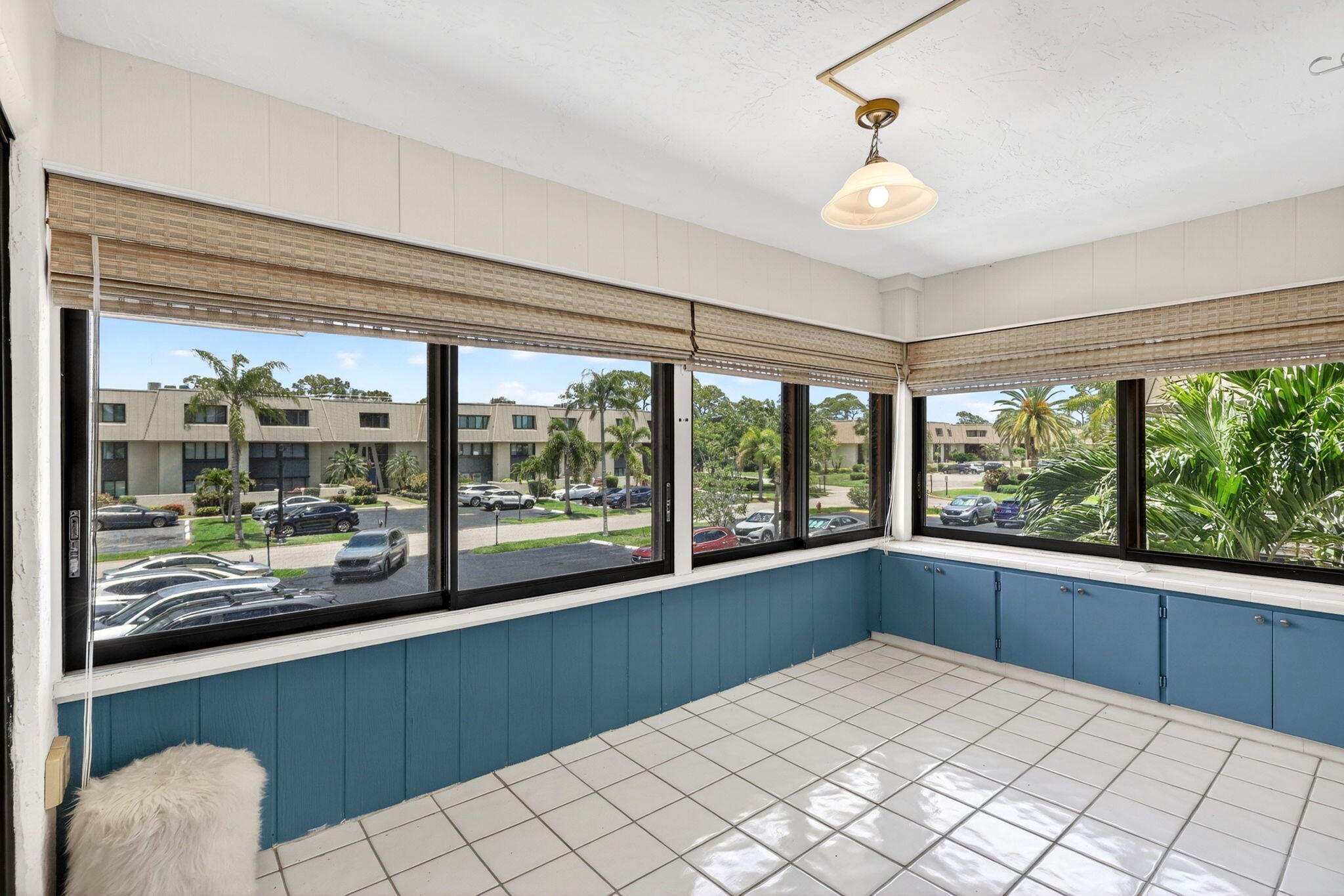 CONQUISTADOR CONDO - Residential