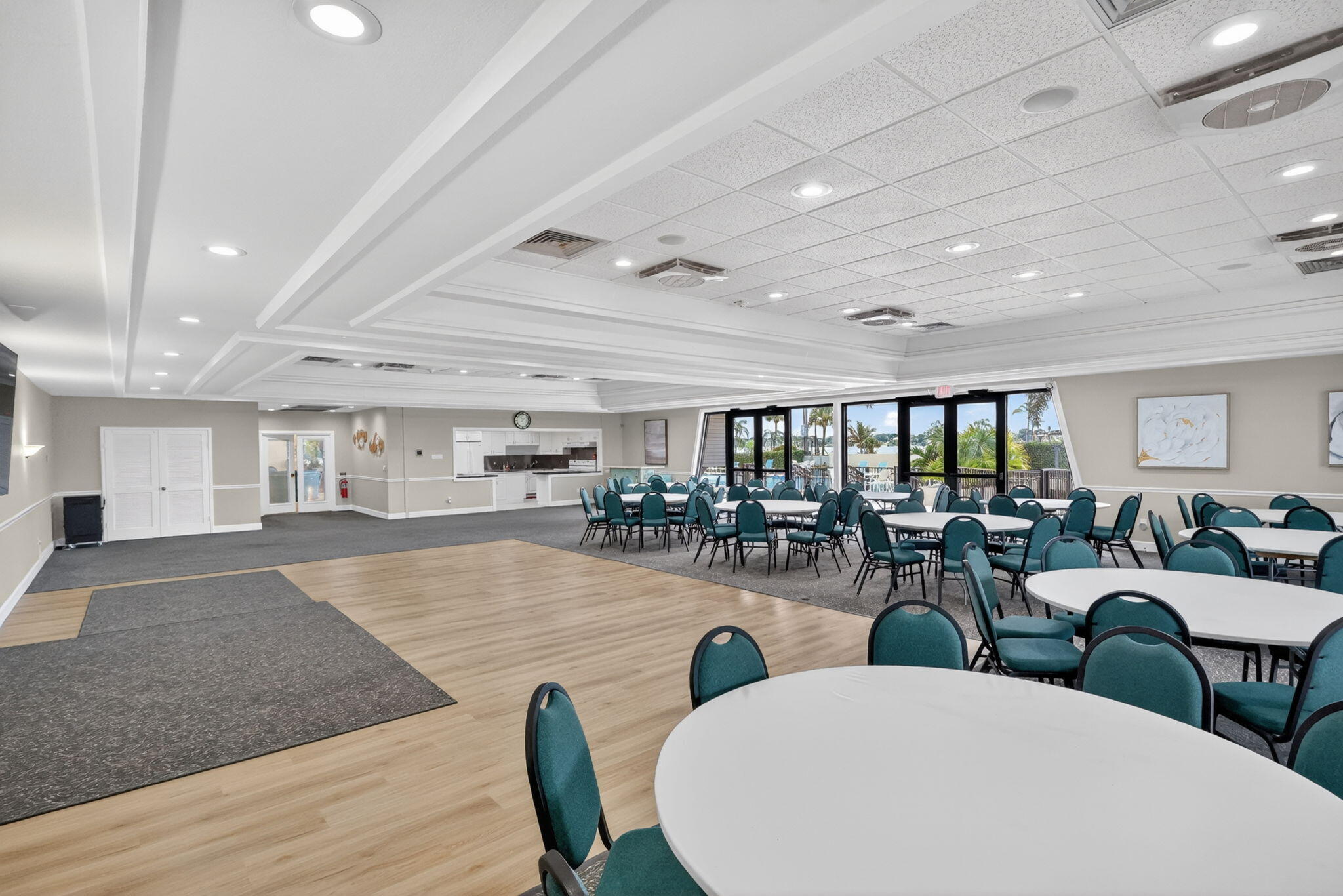 CONQUISTADOR CONDO - Residential