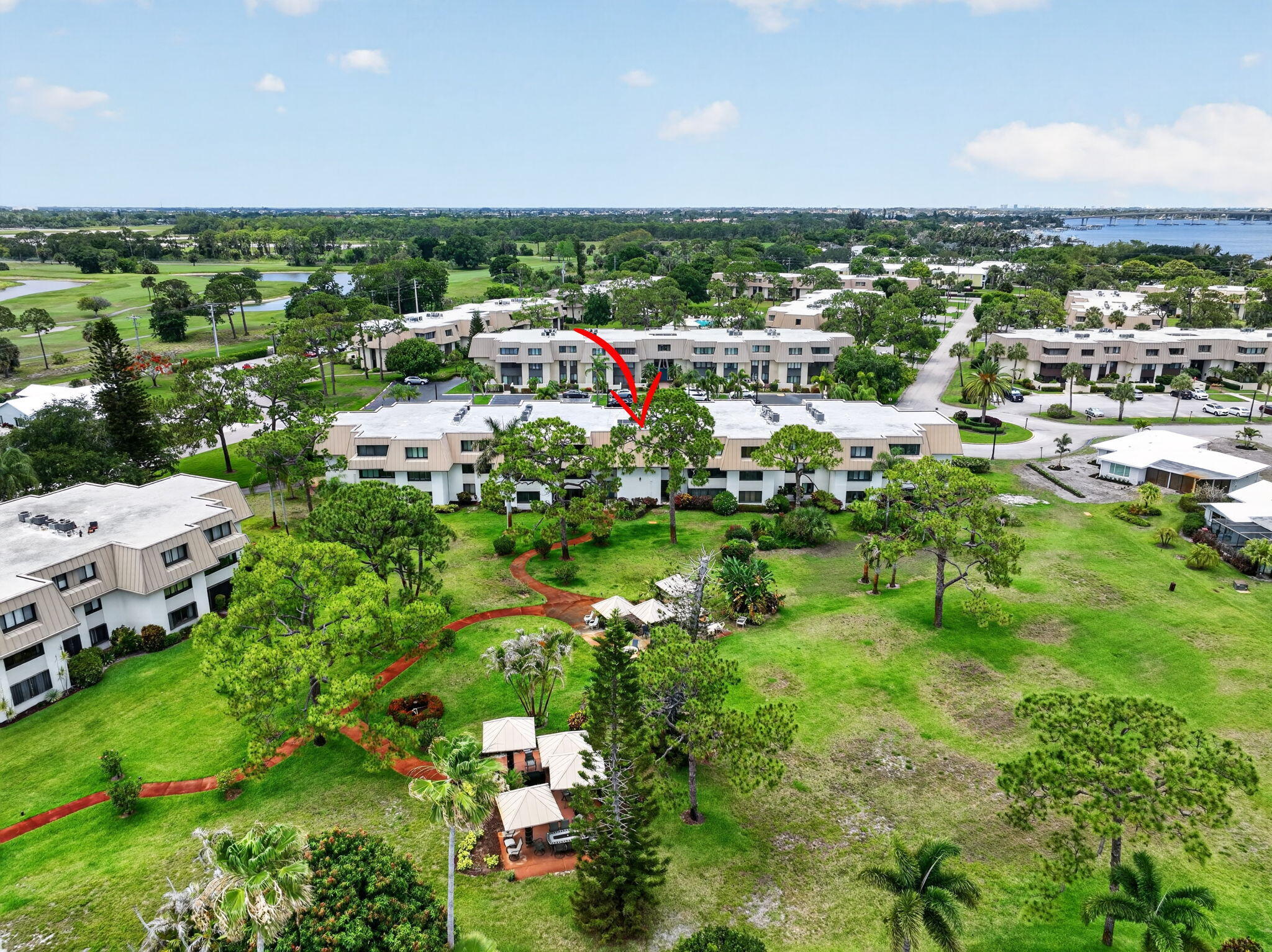 CONQUISTADOR CONDO - Residential