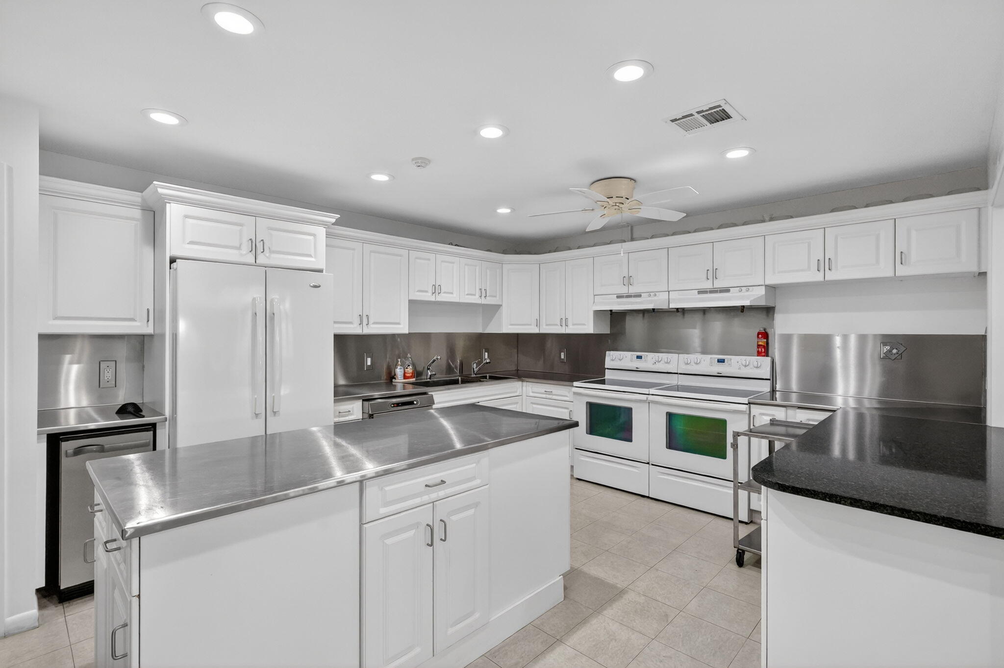 CONQUISTADOR CONDO - Residential