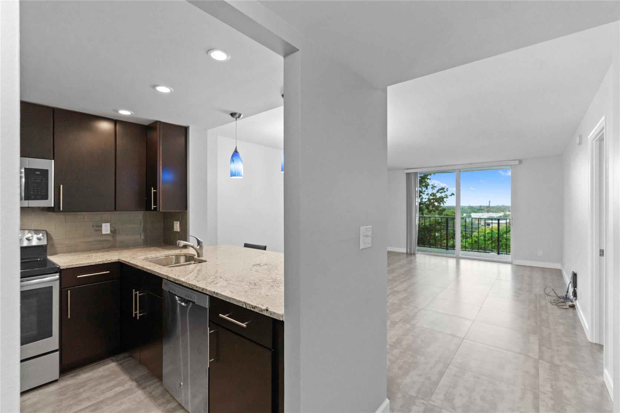 Drake Tower - Residential