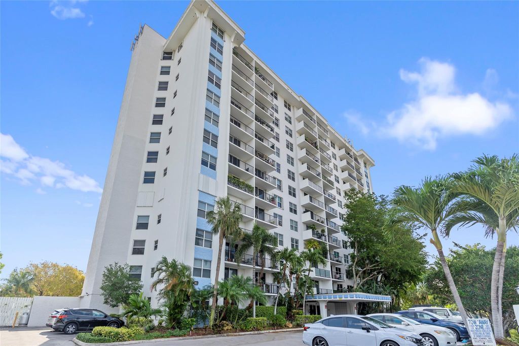 Photo of 1800 N Andrews Ave #7J, Fort Lauderdale, FL 33311 (MLS # F10540416)