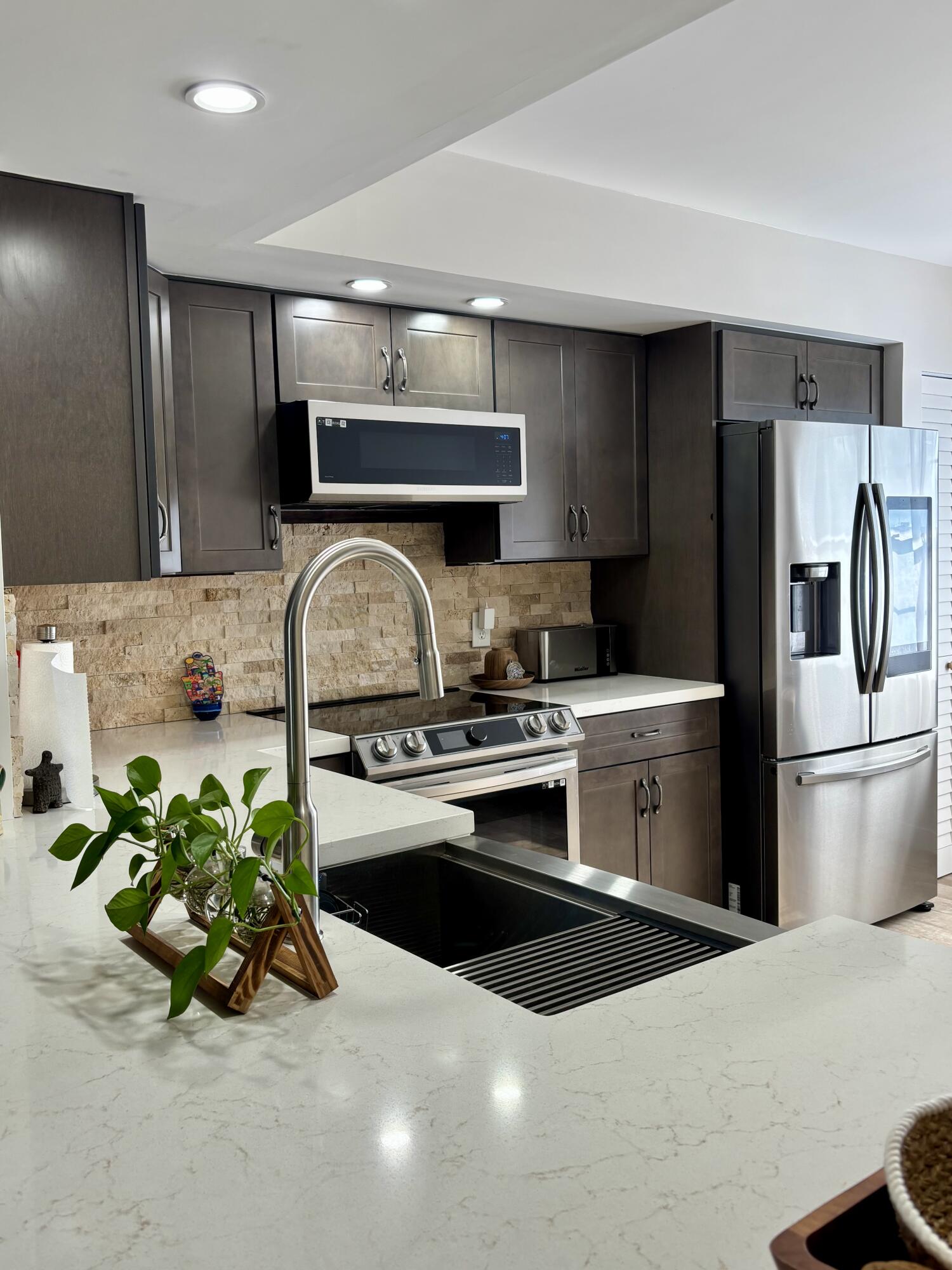 IVANHOE WEST AT CENTURY VILLAGE - Residential Lease