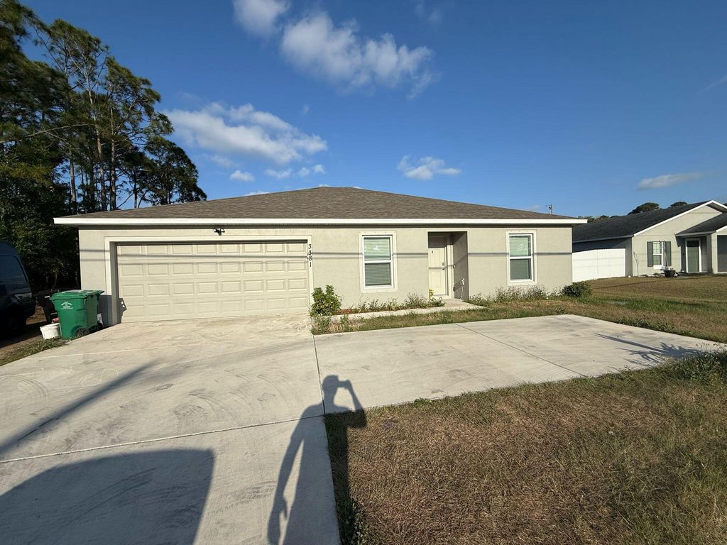 Photo of 3381 SW Rosser Boulevard SW, Port Saint Lucie, FL 34953 (MLS # R11085649)