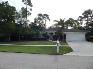 SUGAR POND MANOR OF WELLINGTON - Residential