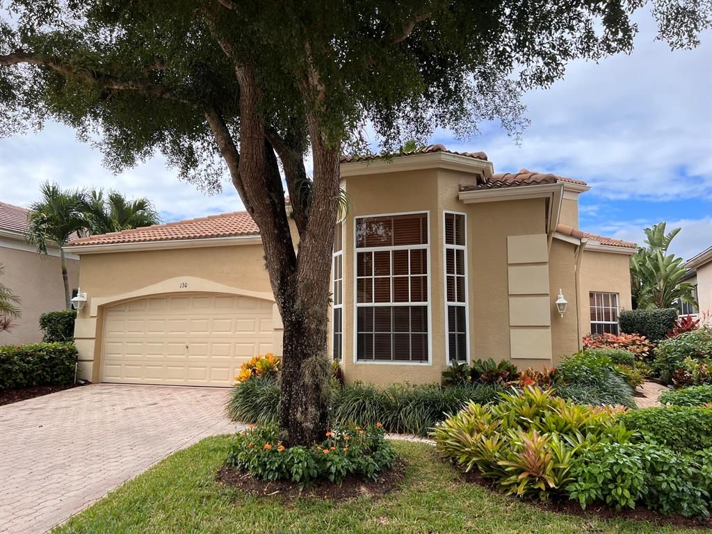 Photo of 130 Sunset Bay Drive, Palm Beach Gardens, FL 33418 (MLS # R10762897)