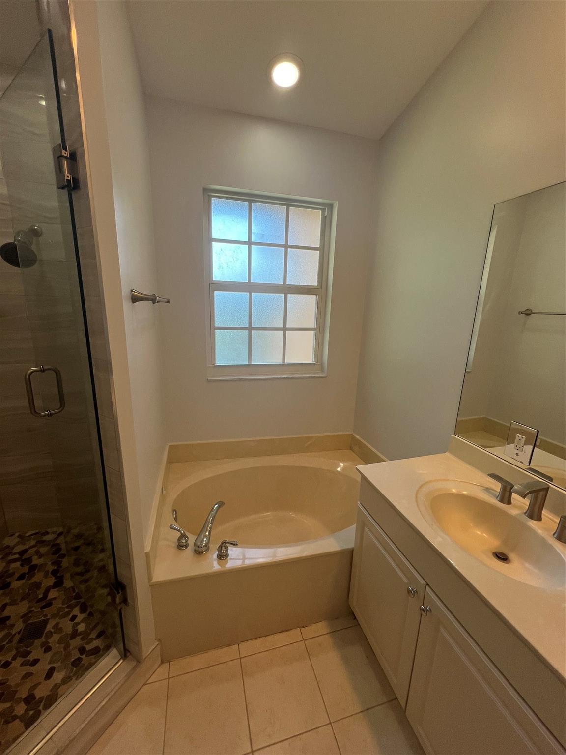 Rolling Hills Golf & Tennis - Residential Lease