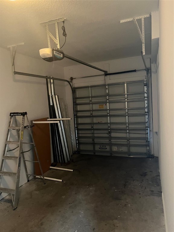 Rolling Hills Golf & Tennis - Residential Lease