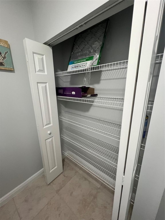 Rolling Hills Golf & Tennis - Residential Lease