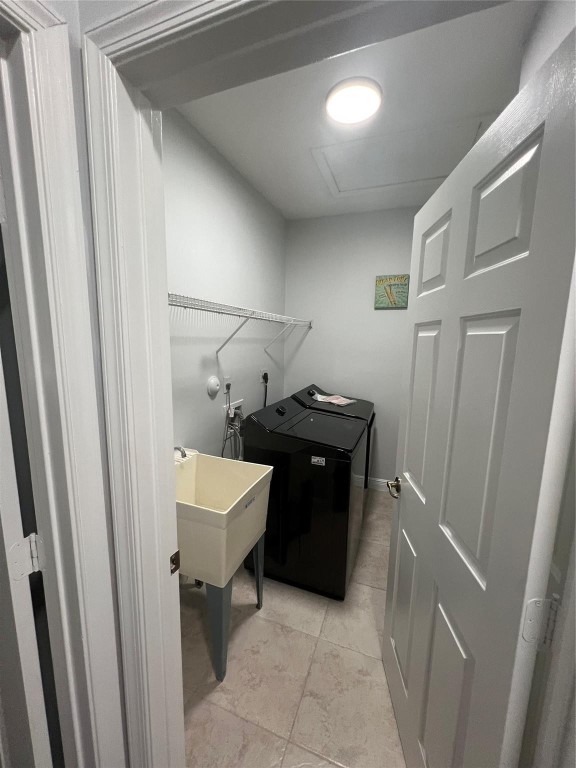 Rolling Hills Golf & Tennis - Residential Lease