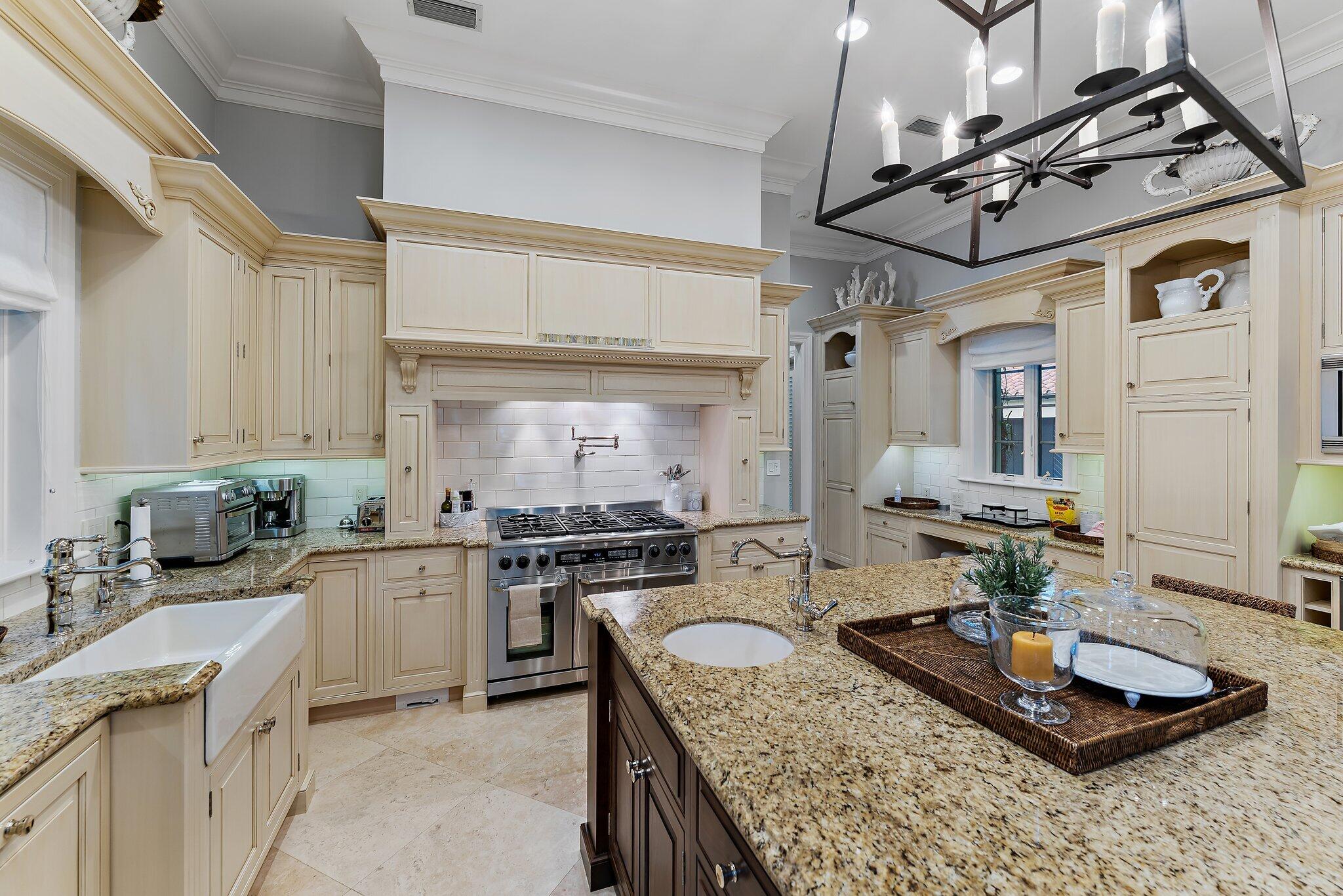 RITZ CARLTON GOLF CLUB & SPA POD B - Residential