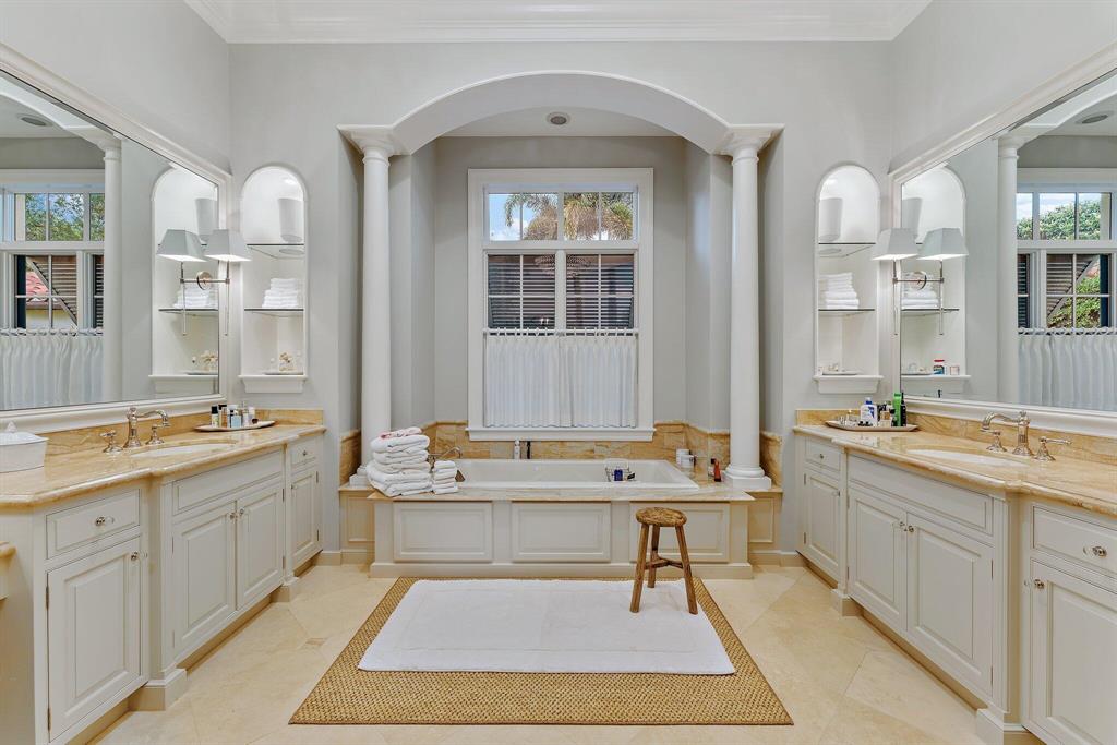 RITZ CARLTON GOLF CLUB & SPA POD B - Residential