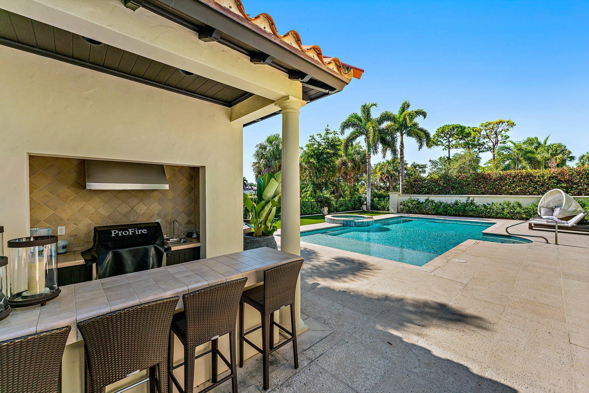 RITZ CARLTON GOLF CLUB & SPA POD B - Residential