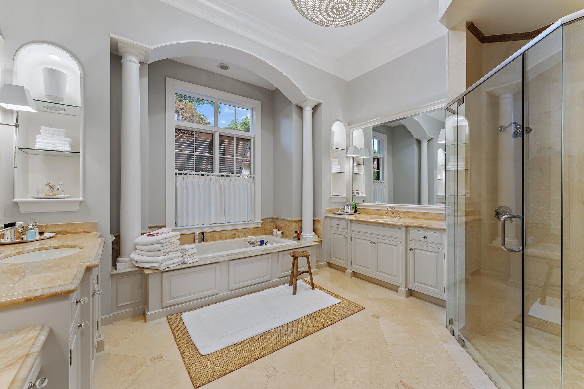 RITZ CARLTON GOLF CLUB & SPA POD B - Residential