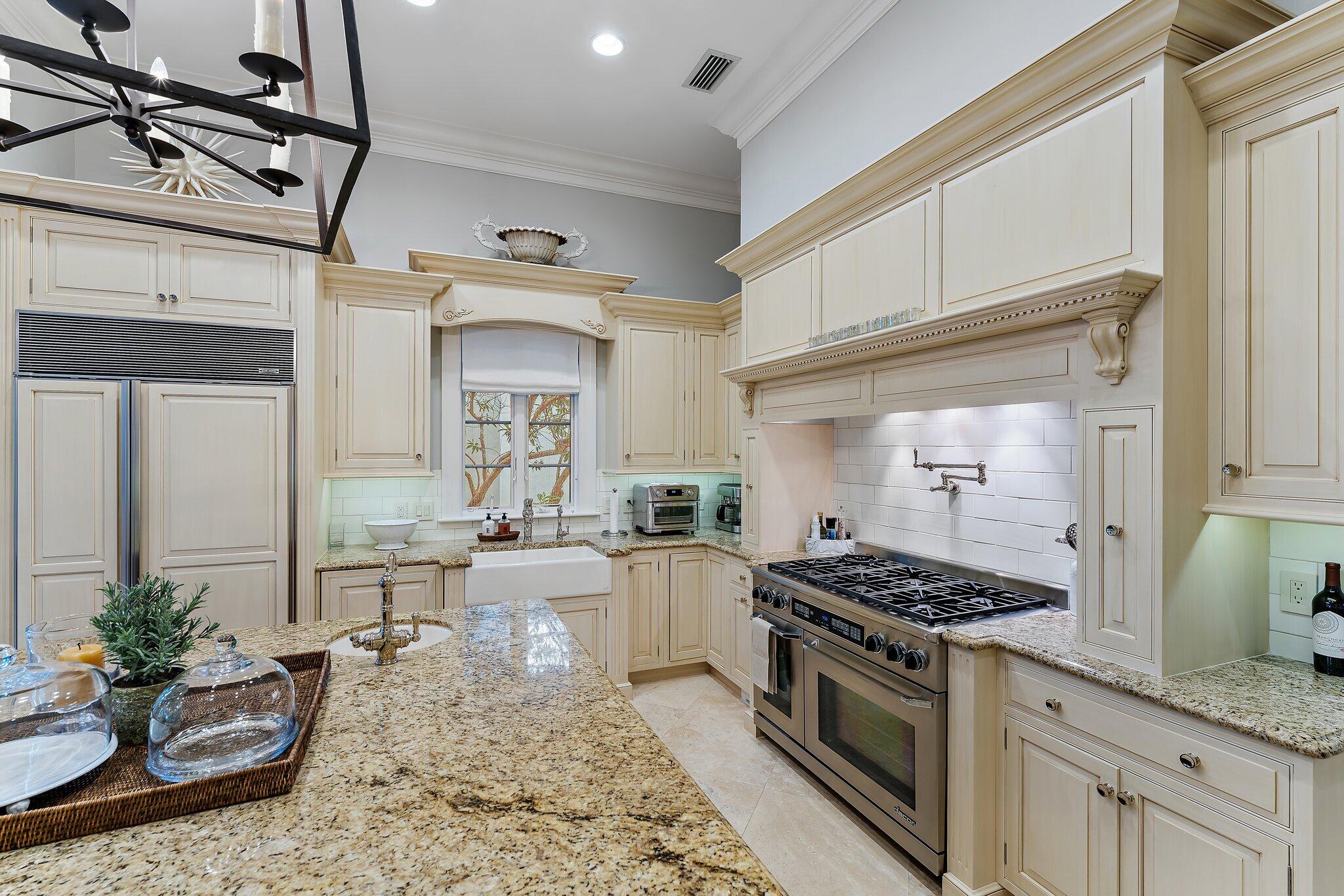 RITZ CARLTON GOLF CLUB & SPA POD B - Residential