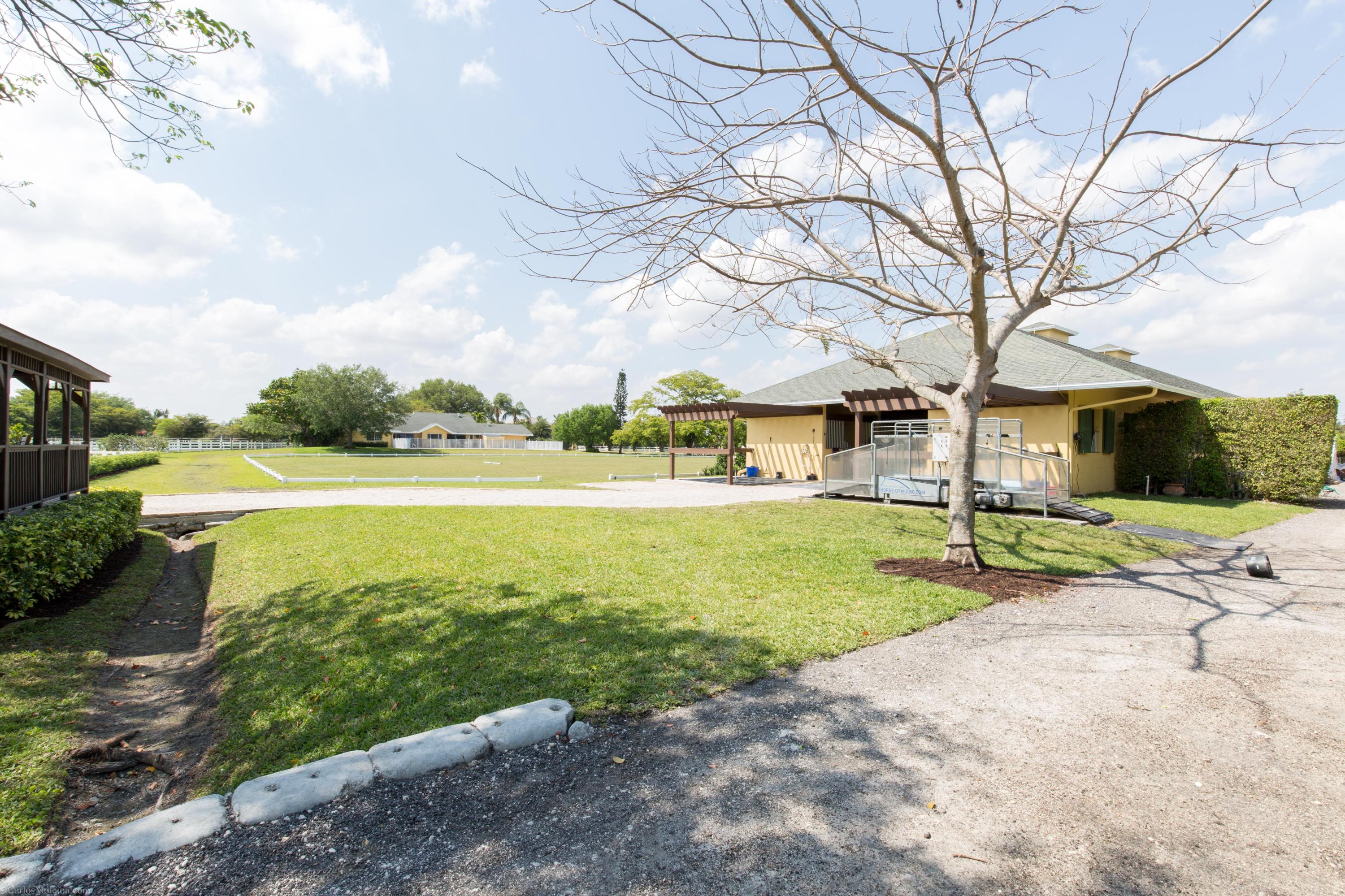 PALM BEACH POINT - Residential