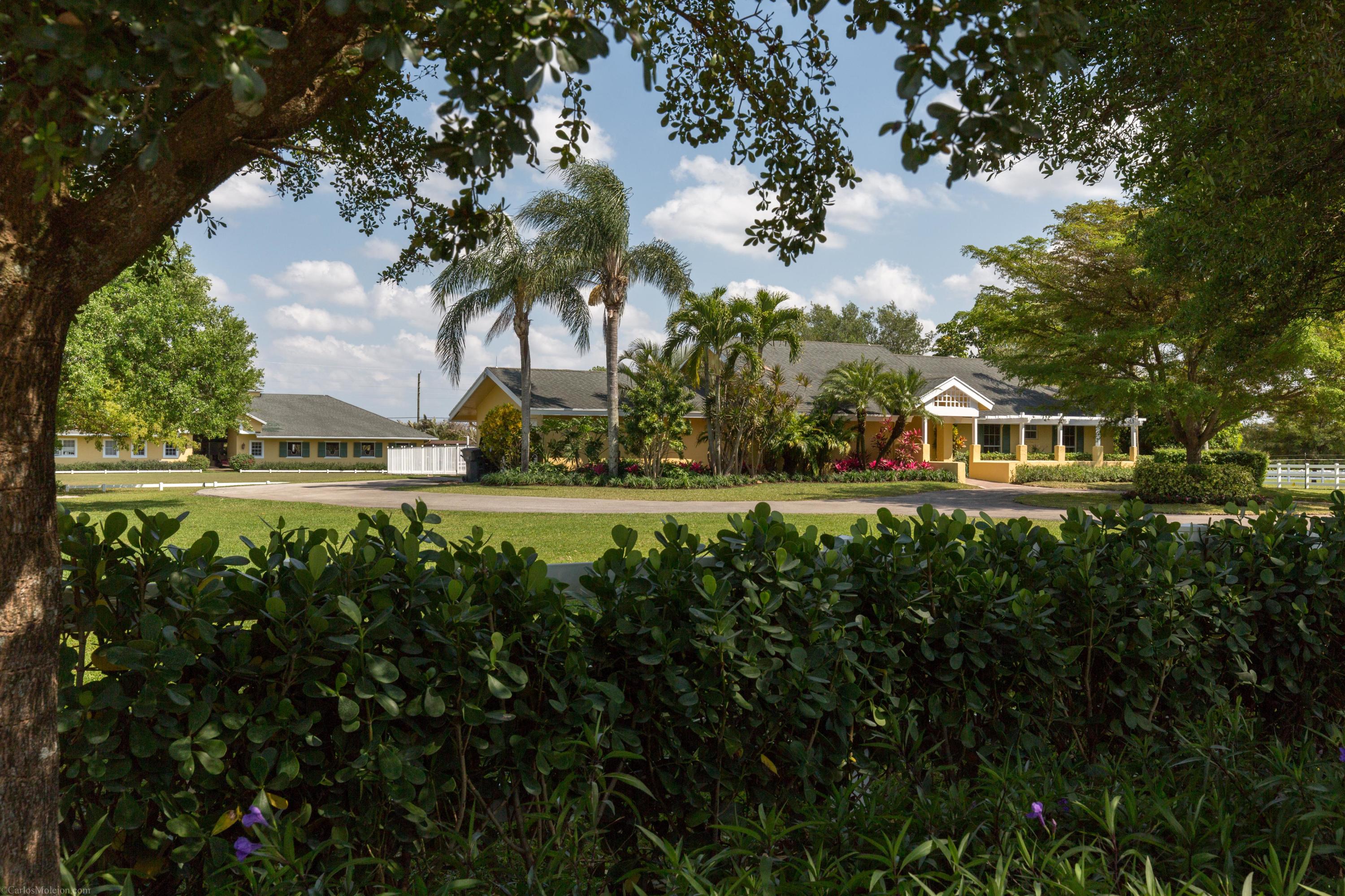 PALM BEACH POINT - Residential