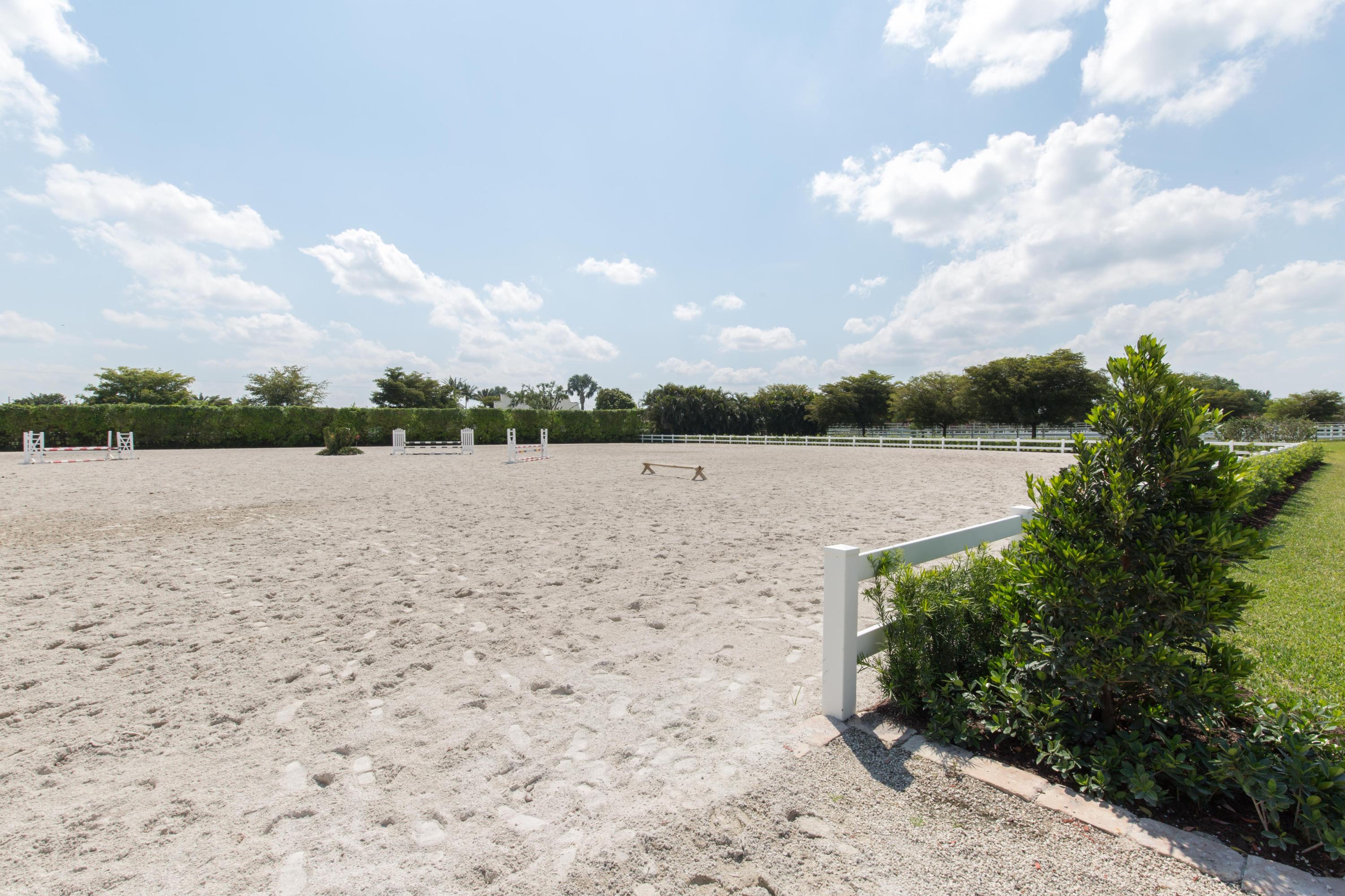 PALM BEACH POINT - Residential