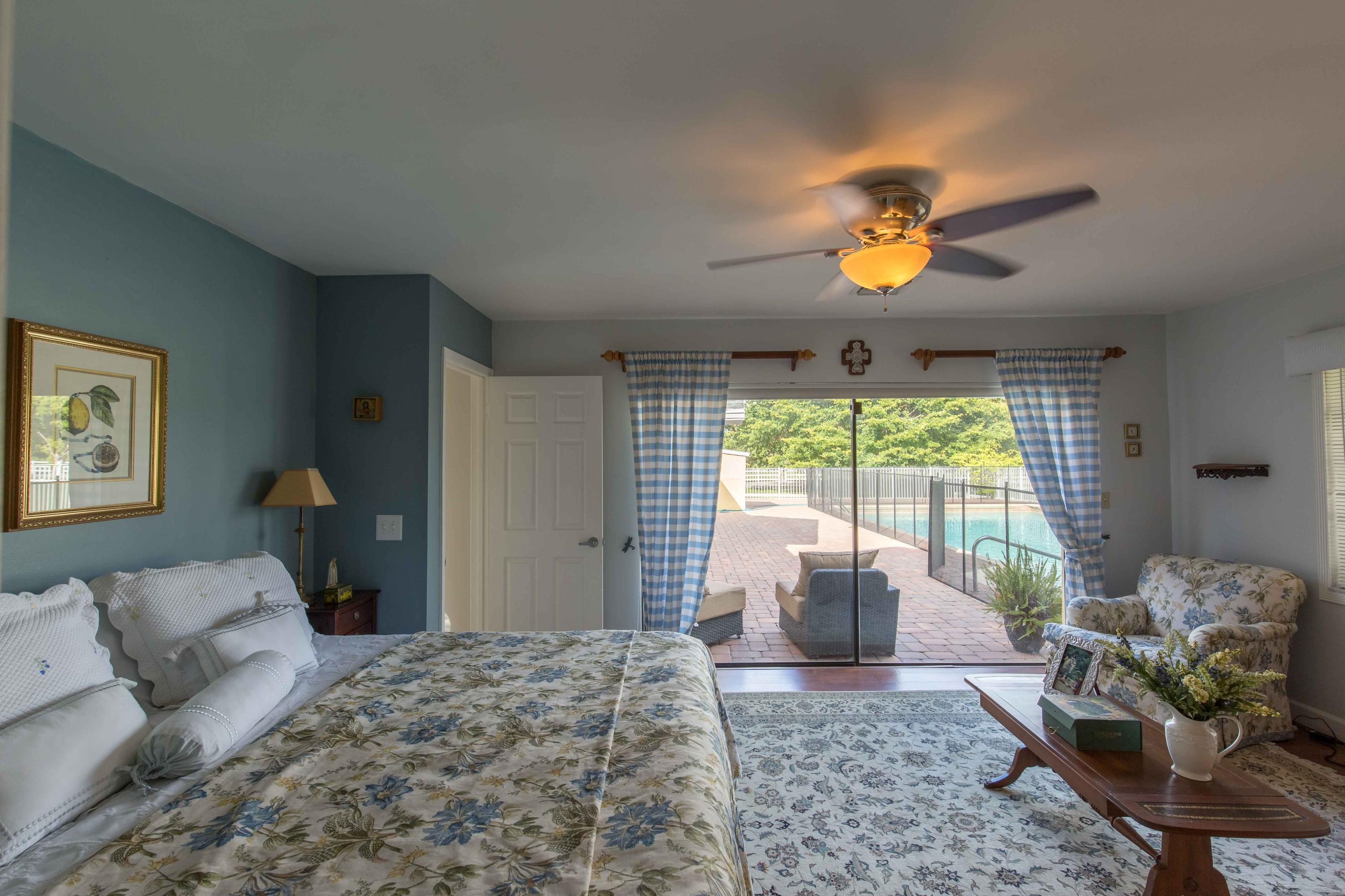 PALM BEACH POINT - Residential