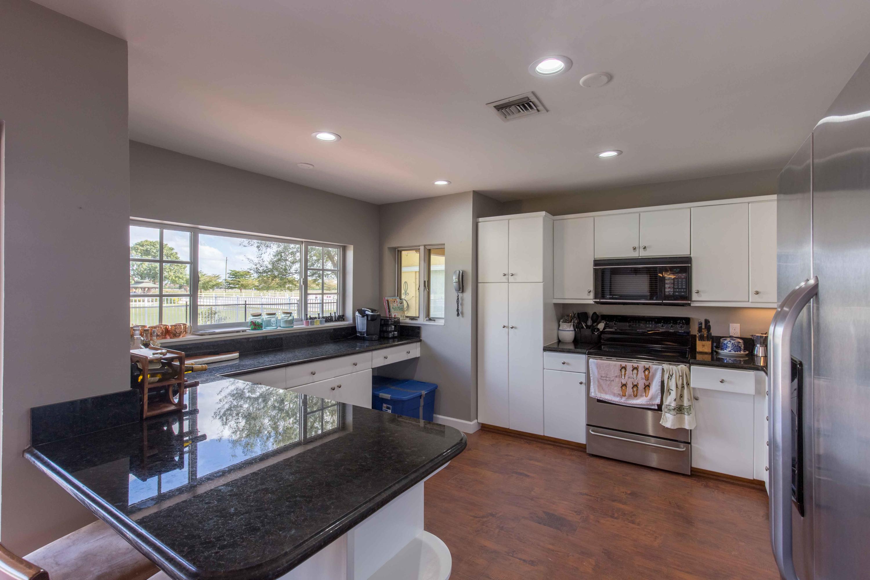 PALM BEACH POINT - Residential