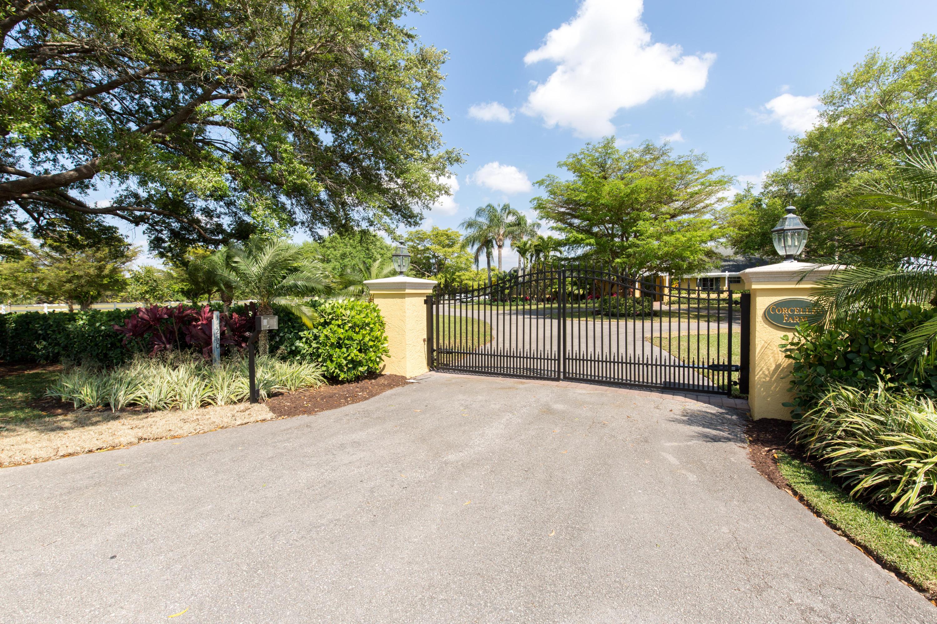 PALM BEACH POINT - Residential