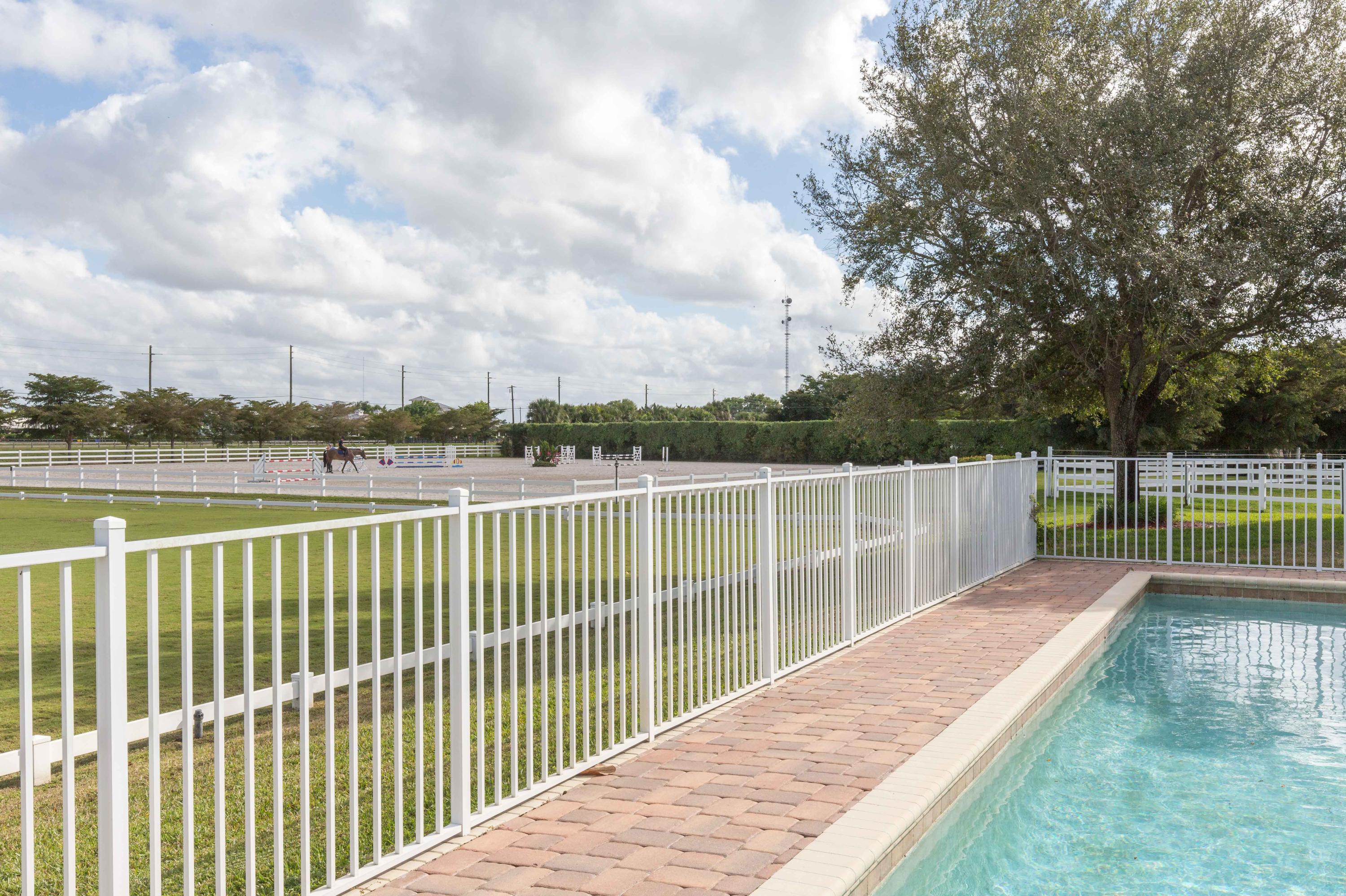 PALM BEACH POINT - Residential