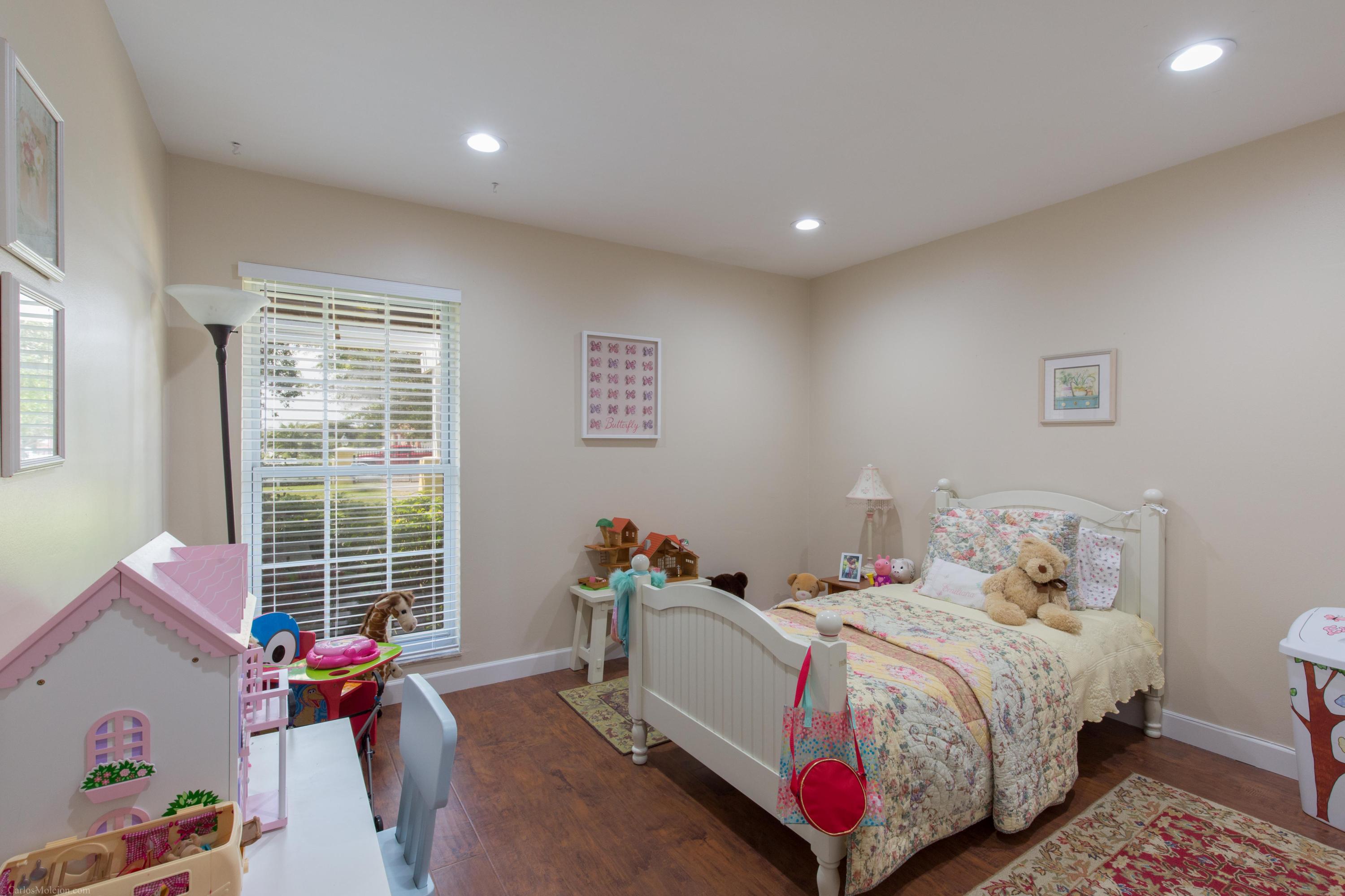 PALM BEACH POINT - Residential