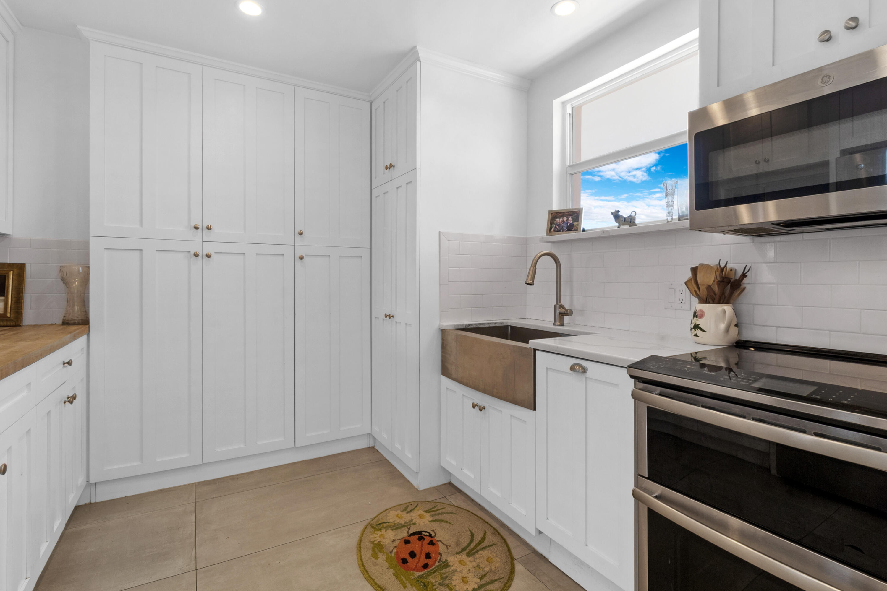 HIGHLAND TOWERS INC - Residential