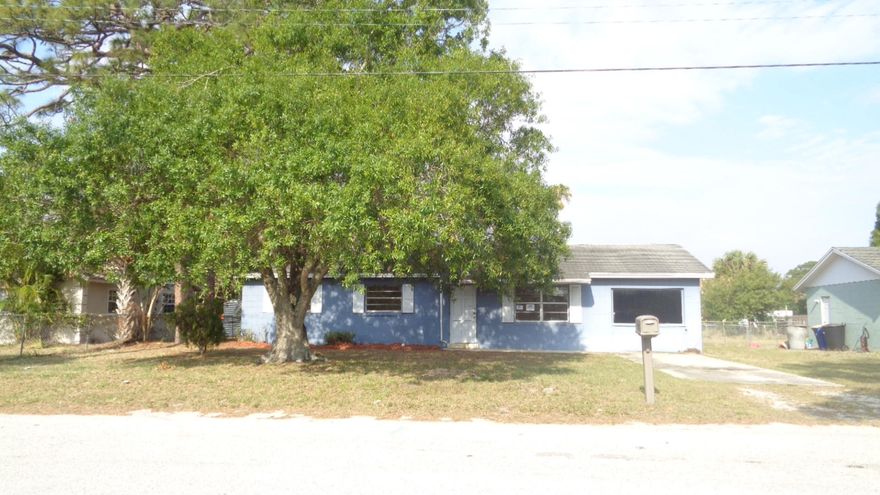 Nice CBS home with 3 bedrooms, 2 baths and family room. Large backyard. Across the street from a lovely park. Close to major highways, shopping, marinas, beaches, river and entertainment. This is a Fannie Mae Homepath property.