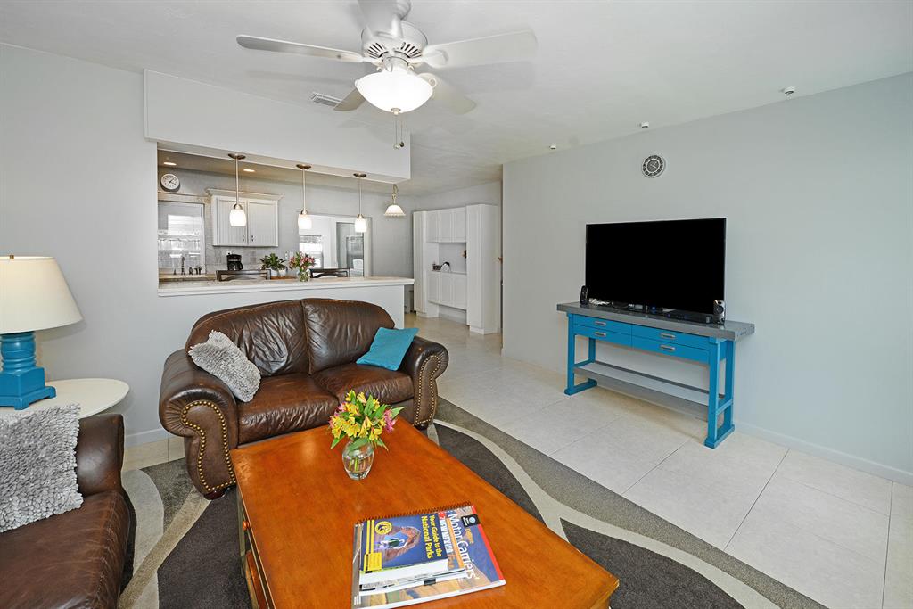 HIDDEN VALLEY - Residential