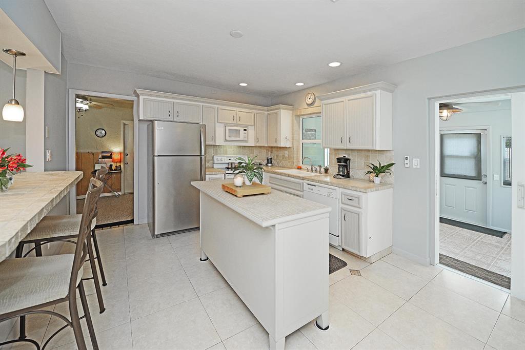 HIDDEN VALLEY - Residential