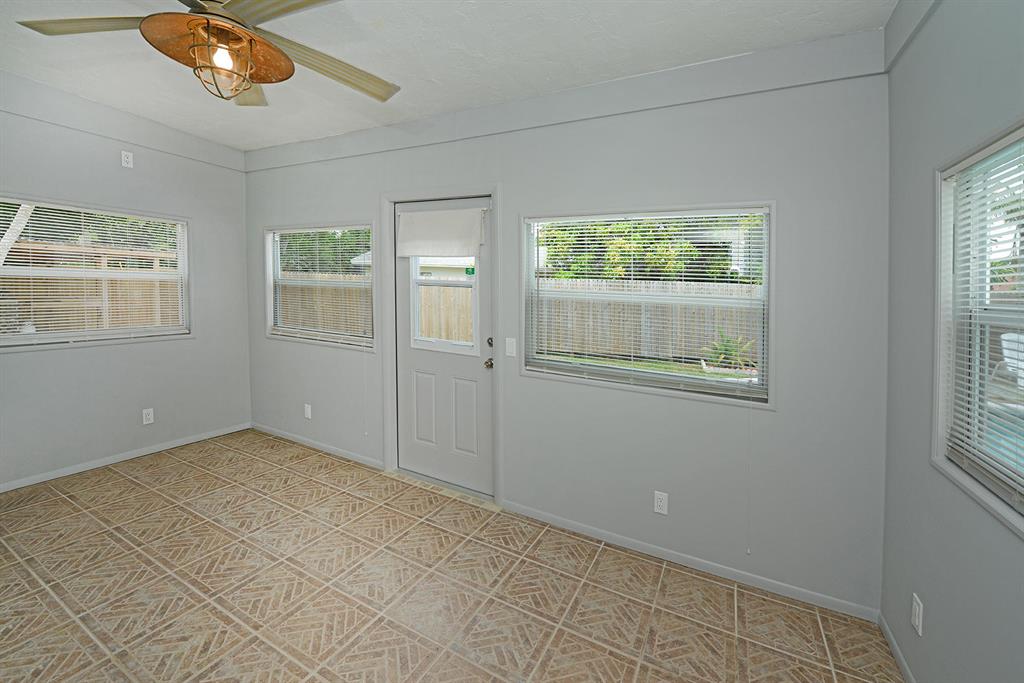 HIDDEN VALLEY - Residential