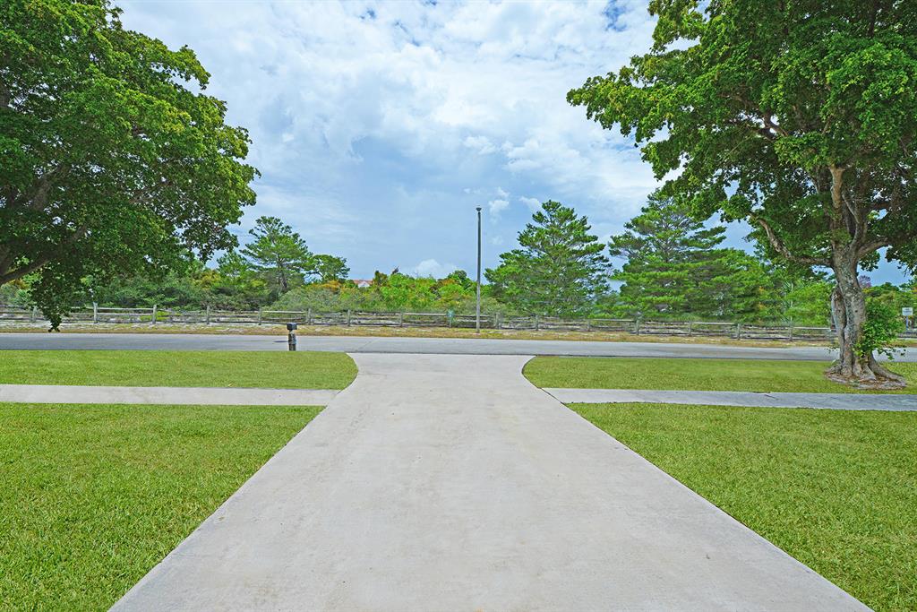 HIDDEN VALLEY - Residential