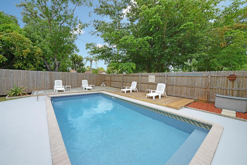 HIDDEN VALLEY - Residential