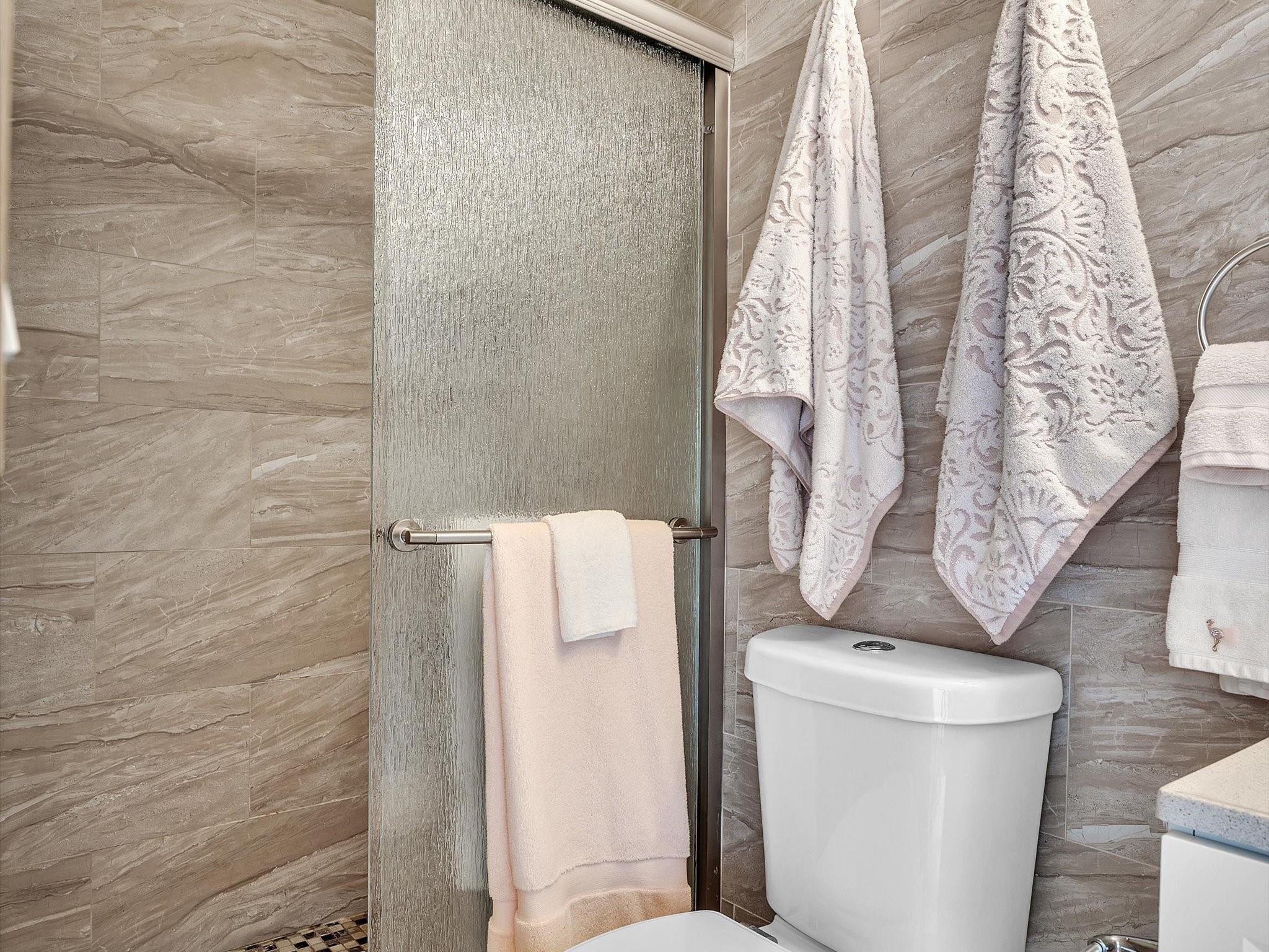 Breezyway Manor 28-18 B - Residential