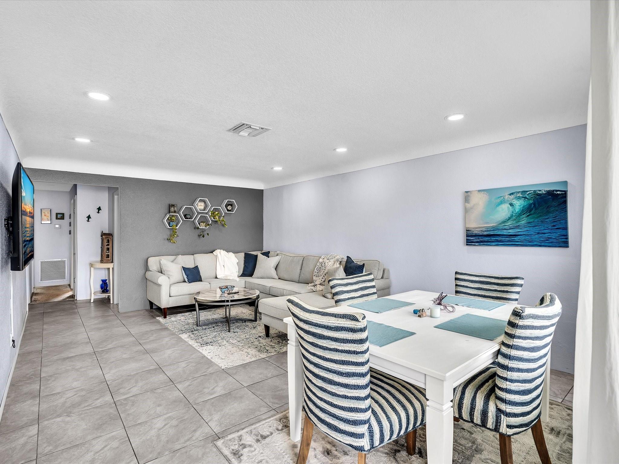 Breezyway Manor 28-18 B - Residential