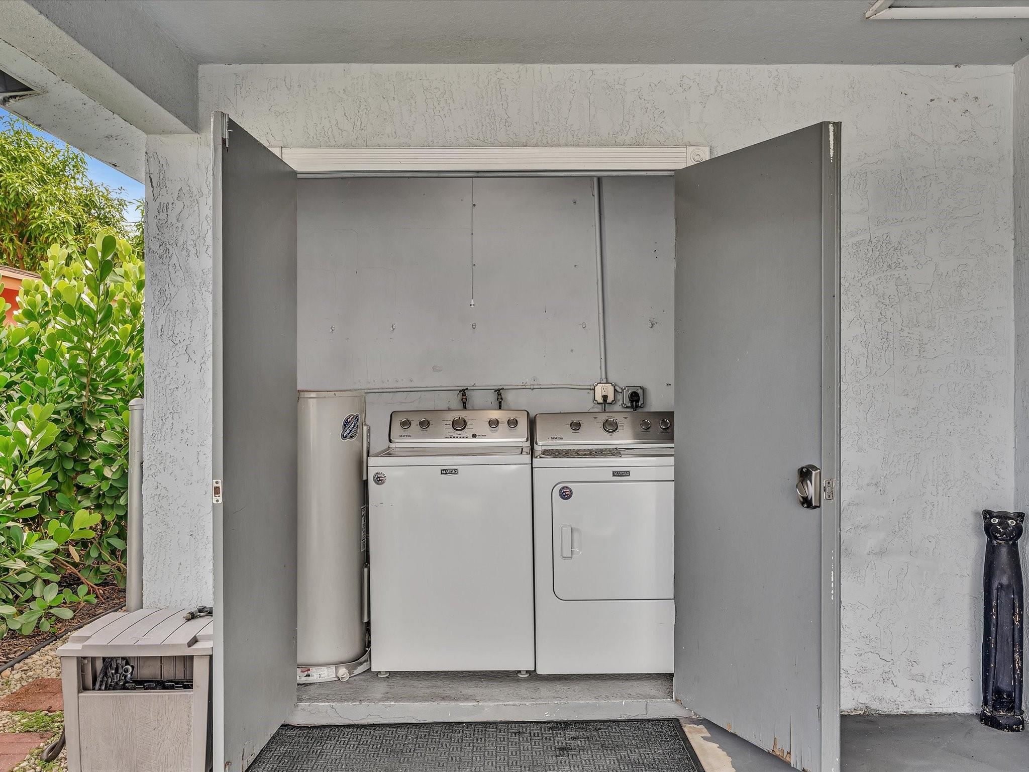 Breezyway Manor 28-18 B - Residential