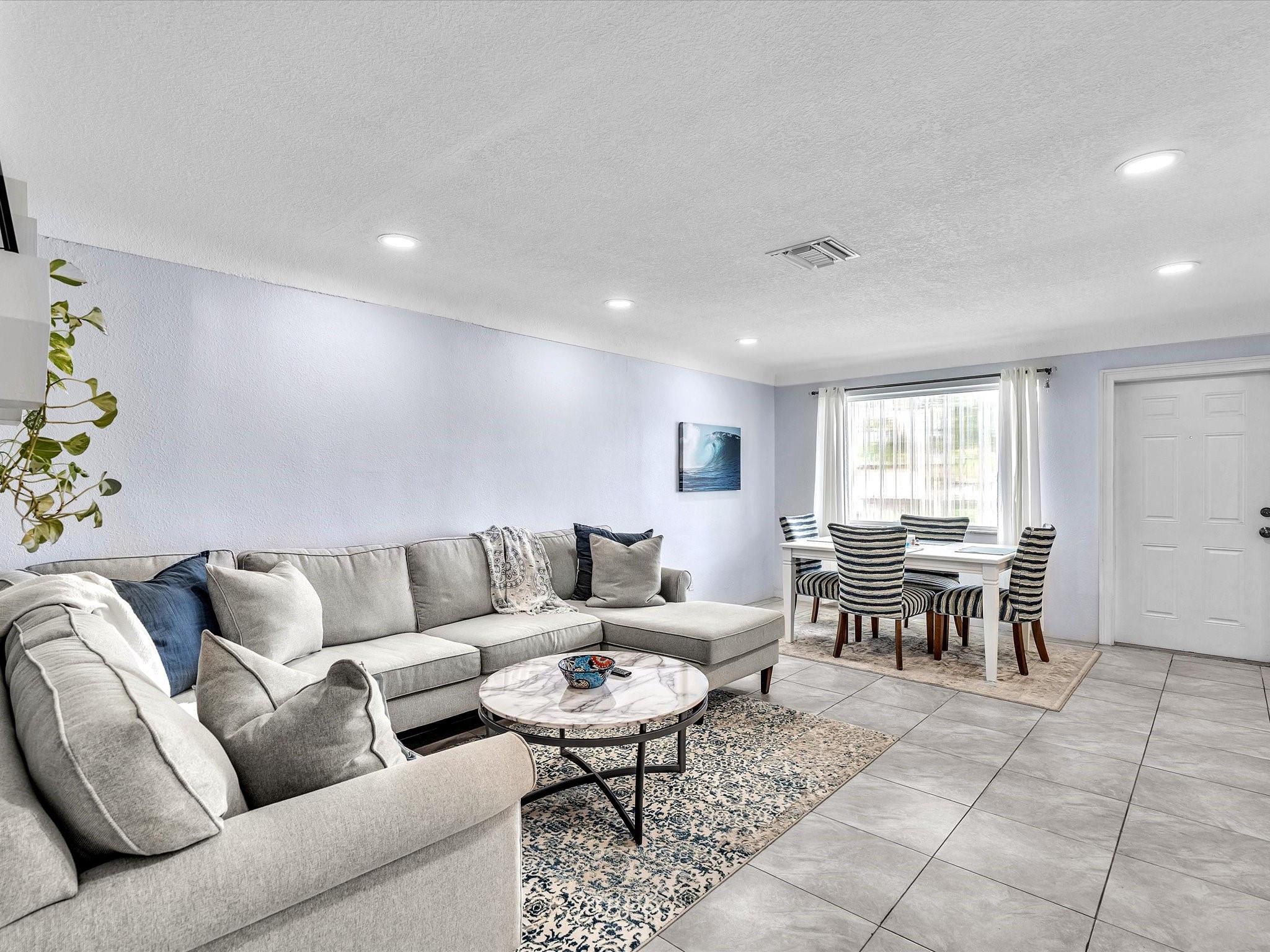 Breezyway Manor 28-18 B - Residential