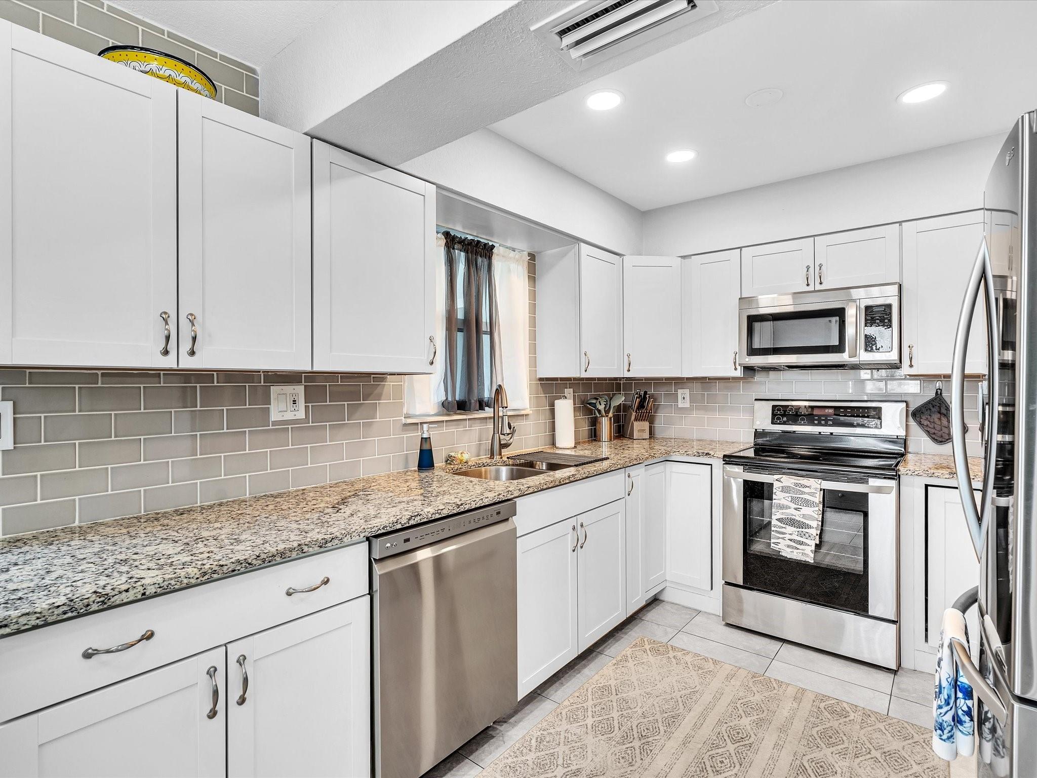 Breezyway Manor 28-18 B - Residential