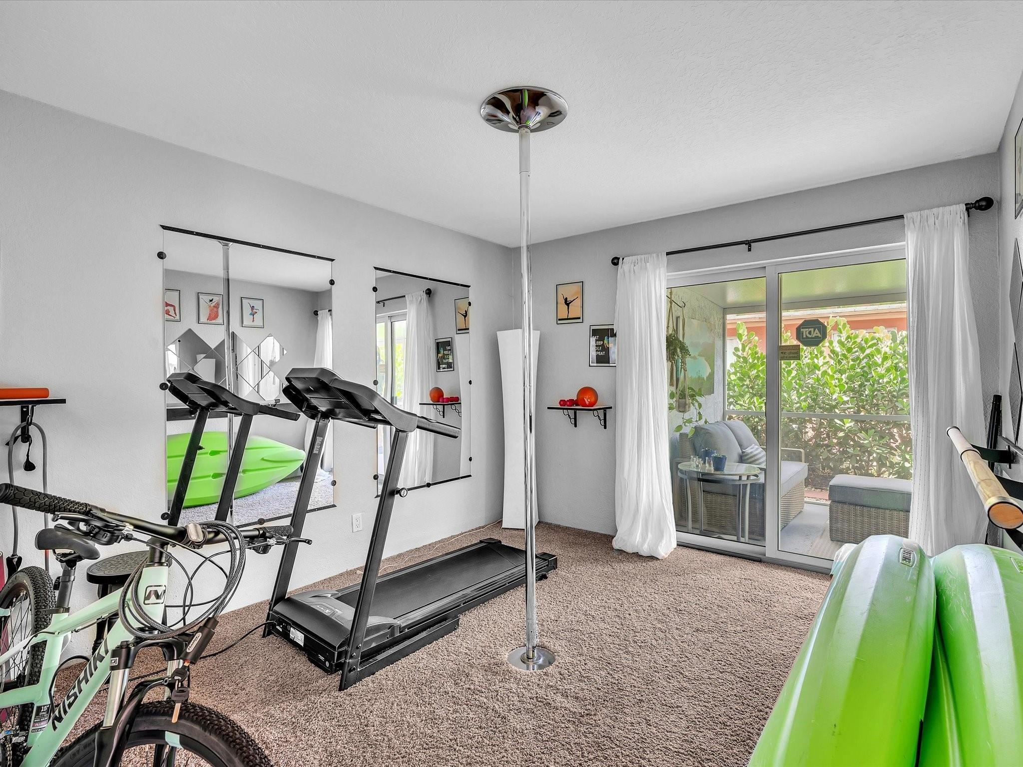 Breezyway Manor 28-18 B - Residential